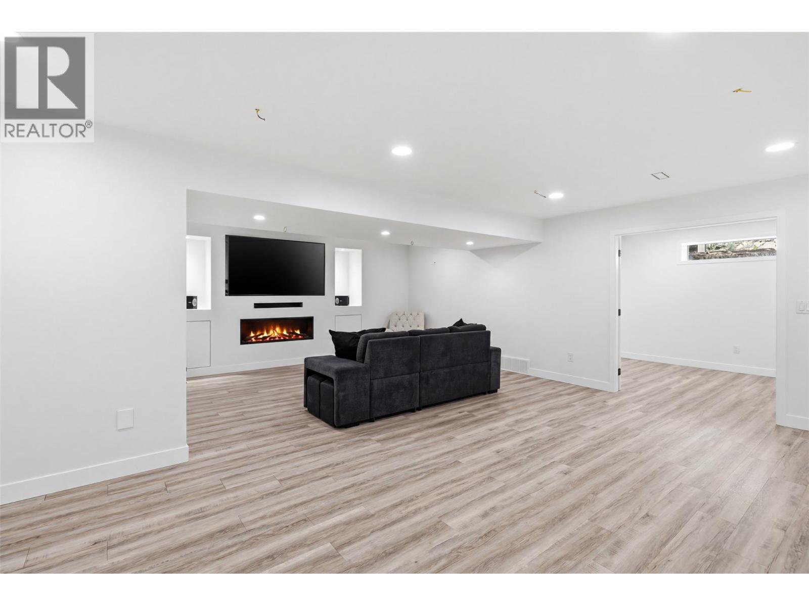 2001 Hugh Allan Drive, Kamloops, British Columbia  V1S 2B6 - Photo 49 - 10375682