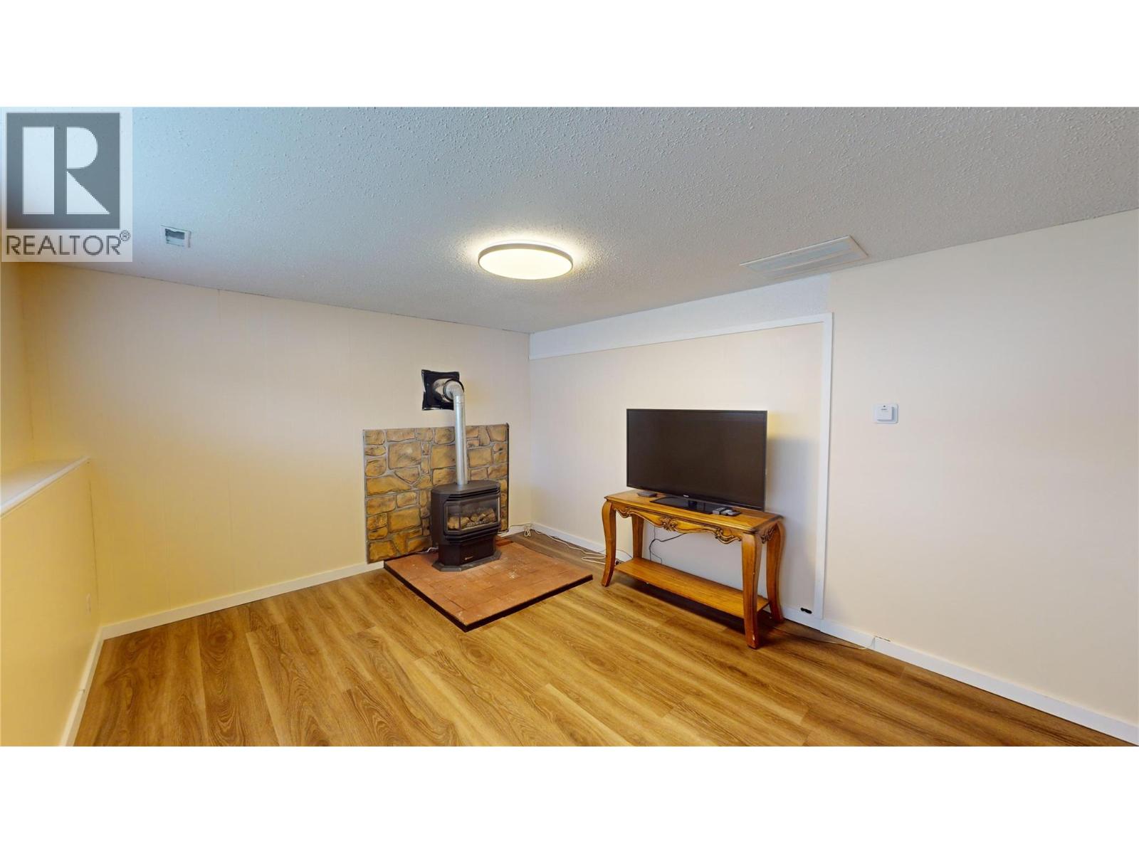 2617 2nd Street S, Cranbrook, British Columbia  V1C 1E3 - Photo 7 - 10385791