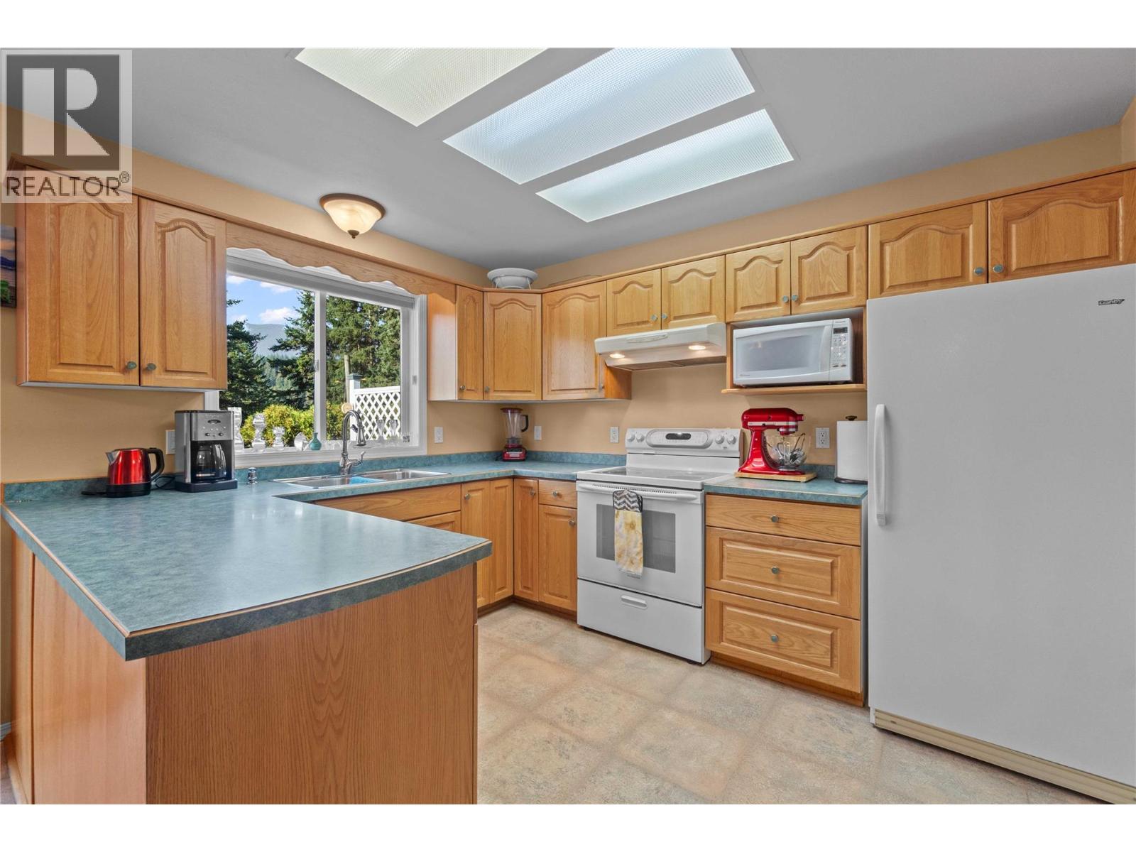 760 Mobley Road, Tappen, British Columbia  V0E 2X1 - Photo 12 - 10381937