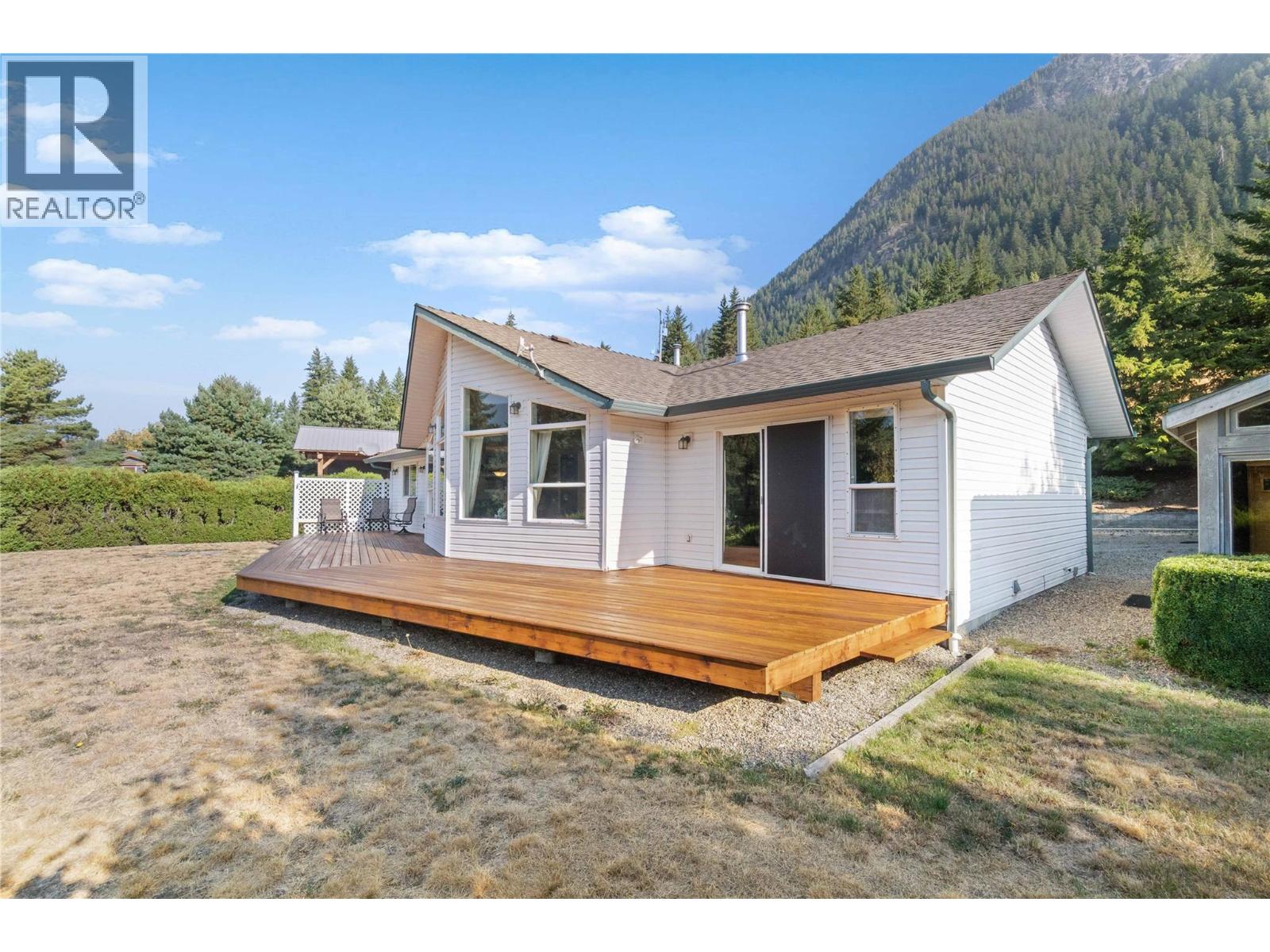 760 Mobley Road, Tappen, British Columbia  V0E 2X1 - Photo 33 - 10381937