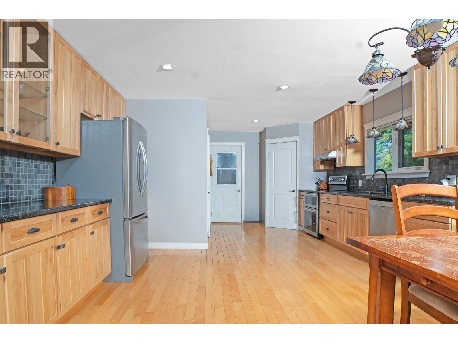 2315 16th Street, Lister, British Columbia  V0B 1G2 - Photo 11 - 10385645