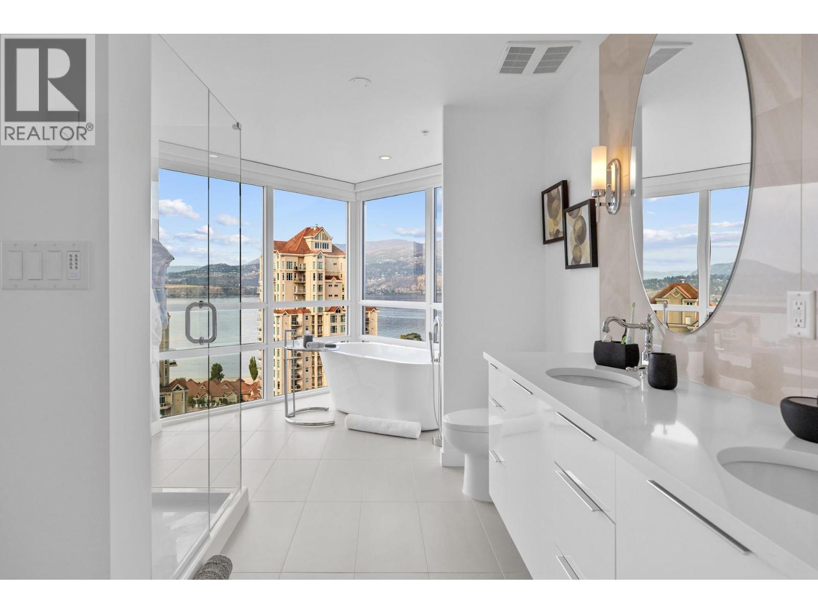 1151 Sunset Drive Unit# 1701, Kelowna, British Columbia  V1Y 0G2 - Photo 2 - 10385854