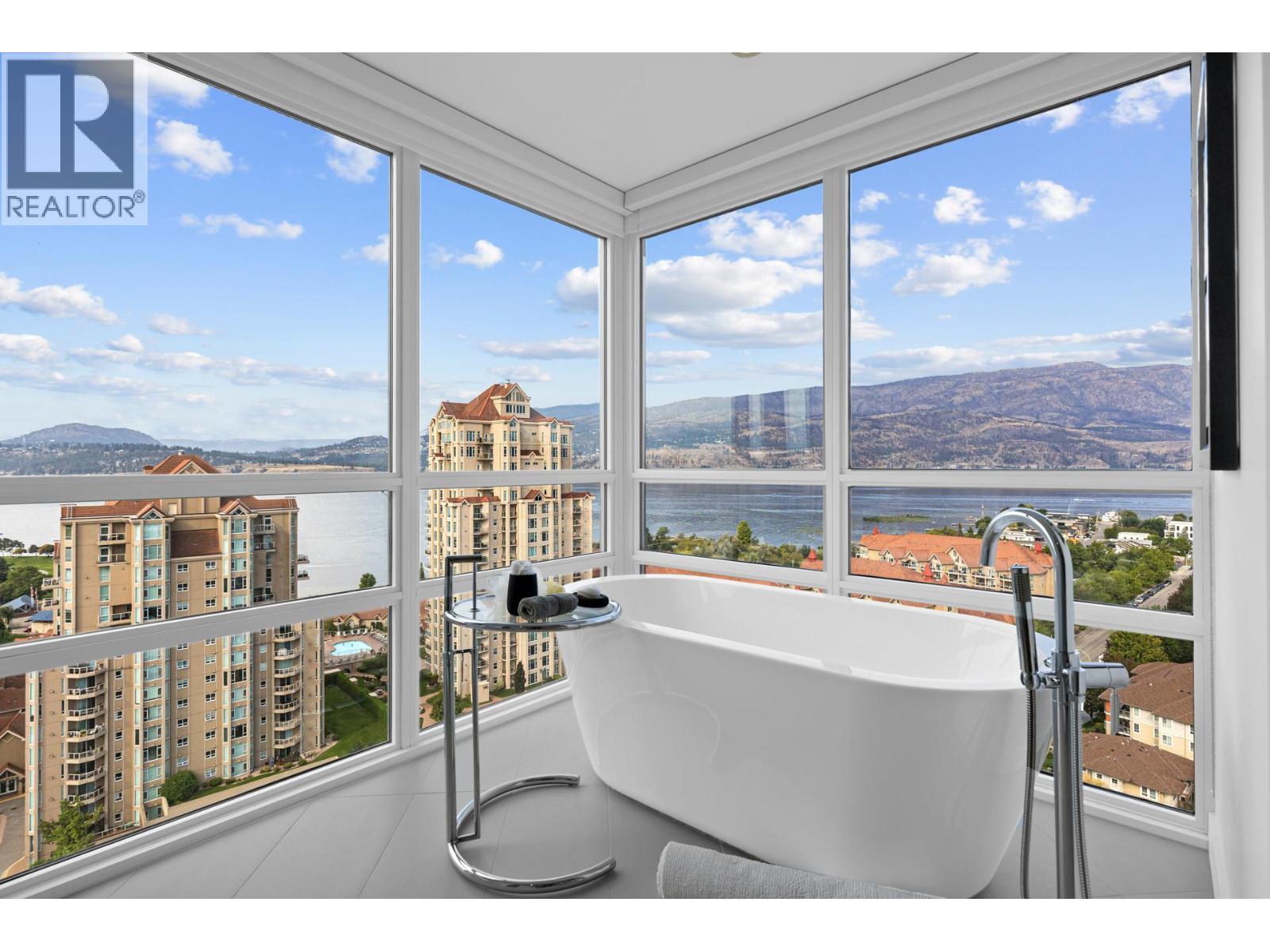 1151 Sunset Drive Unit# 1701, Kelowna, British Columbia  V1Y 0G2 - Photo 3 - 10385854