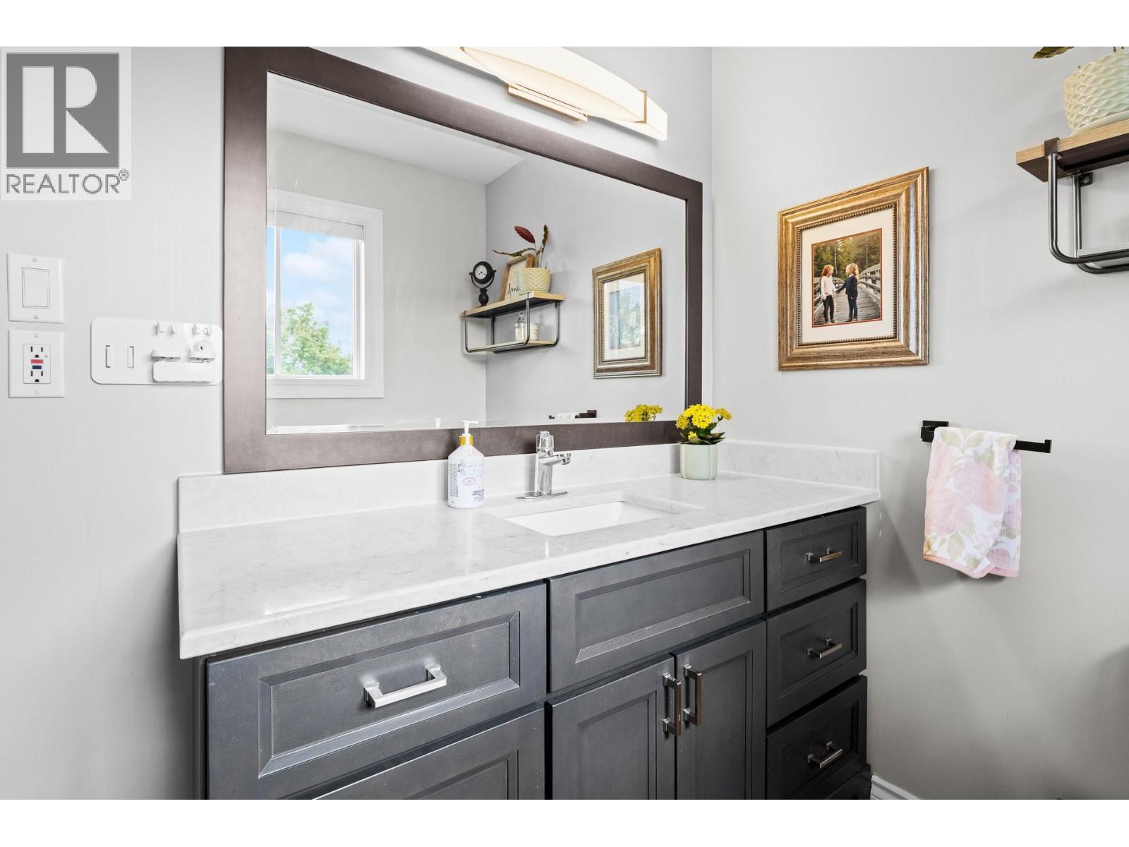 845 Hollydell Road, Kelowna, British Columbia  V1X 1L6 - Photo 29 - 10385673