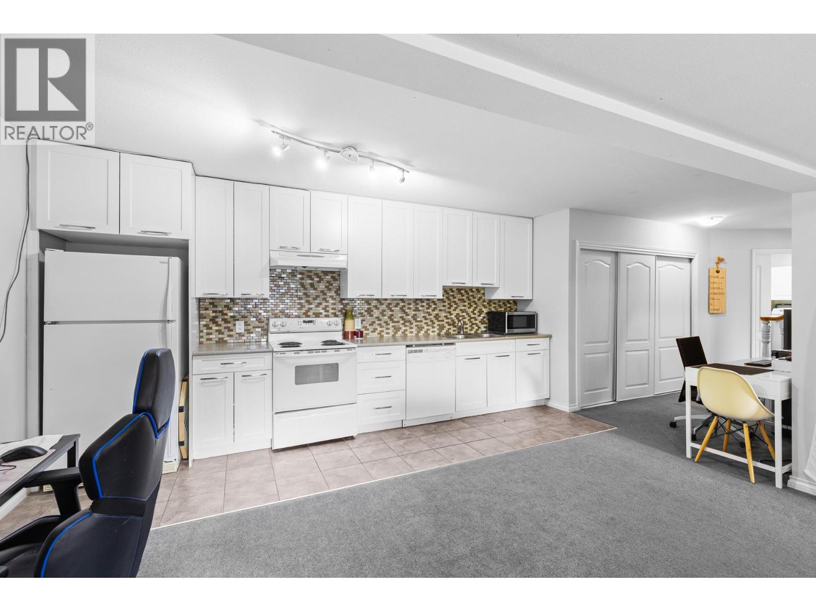 845 Hollydell Road, Kelowna, British Columbia  V1X 1L6 - Photo 39 - 10385673