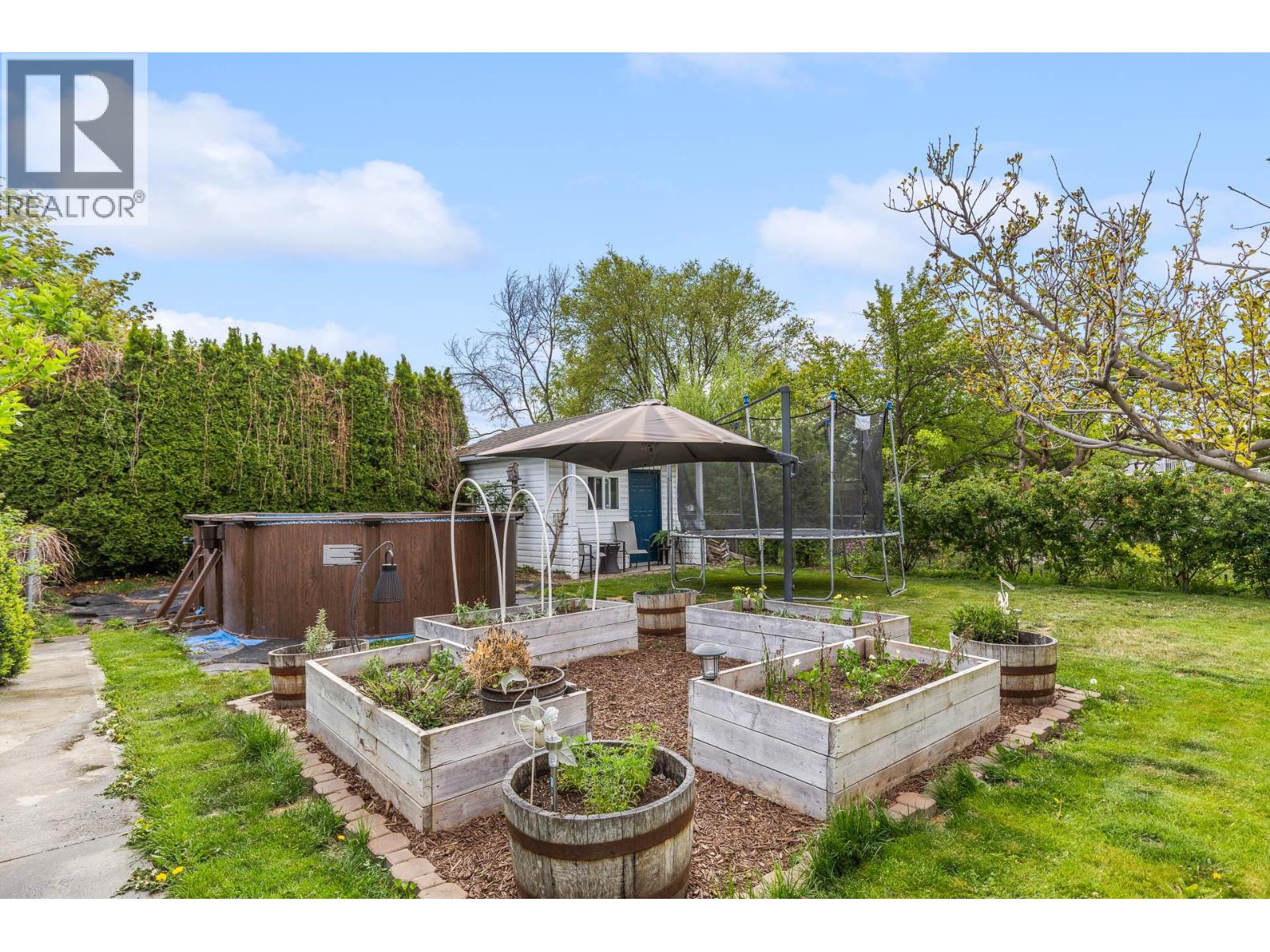 845 Hollydell Road, Kelowna, British Columbia  V1X 1L6 - Photo 53 - 10385673