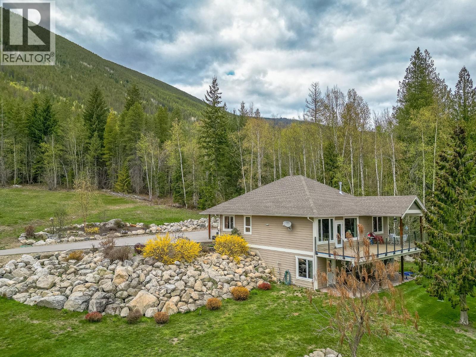 6500, 6450, 6425 1 Avenue NW Lot# 1,2,3, salmon arm, British Columbia
