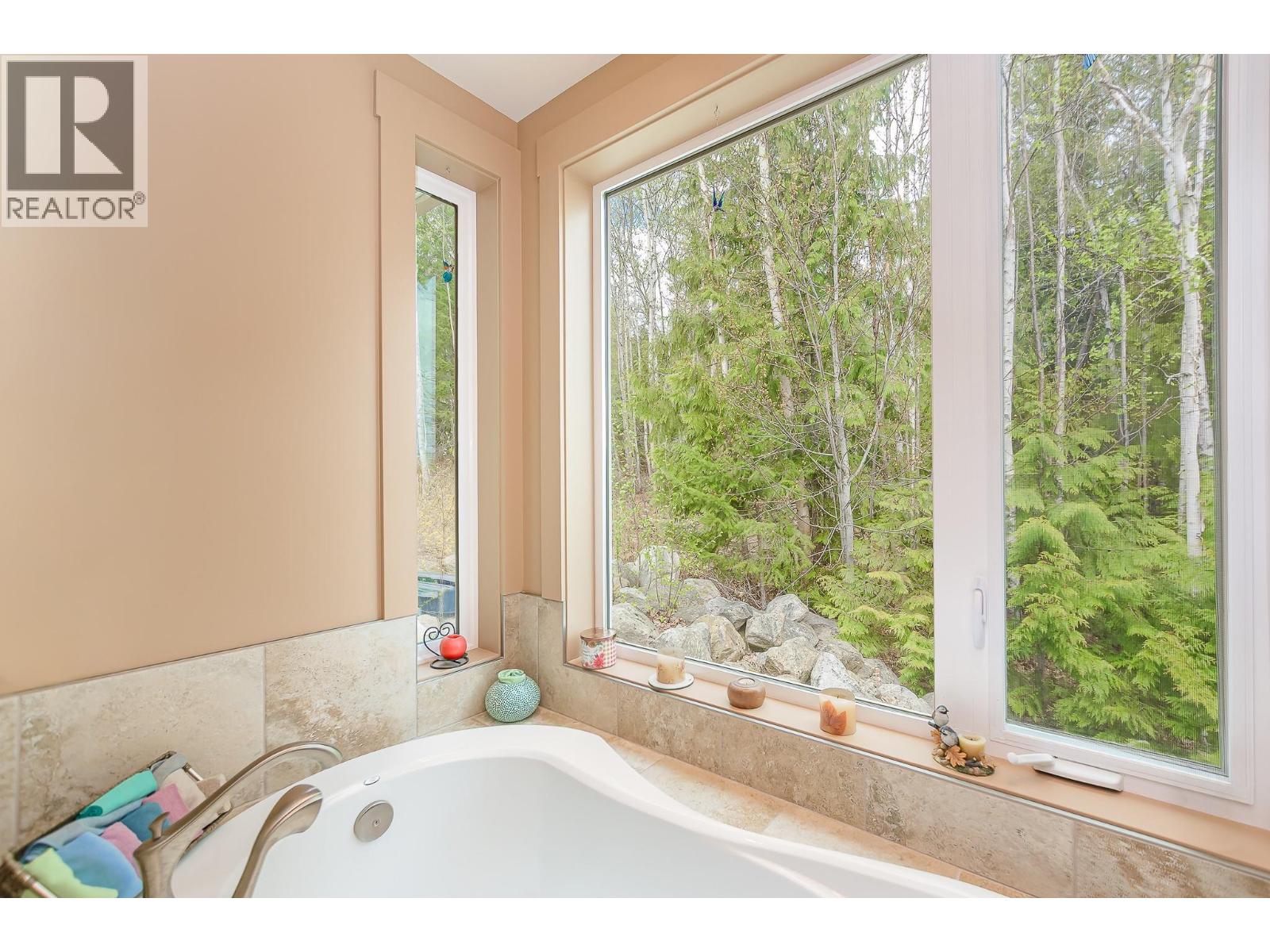 6500, 6450, 6425 1 Avenue Nw Lot# 1,2,3, Salmon Arm, British Columbia  V1E 3B2 - Photo 43 - 10383601