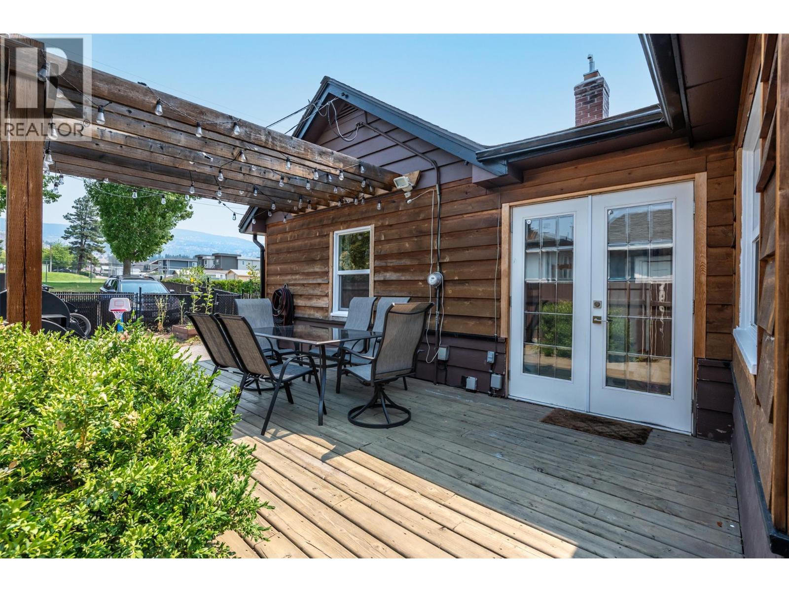 1045 Manitoba Street, Penticton, British Columbia  V2A 4Z8 - Photo 2 - 10385932