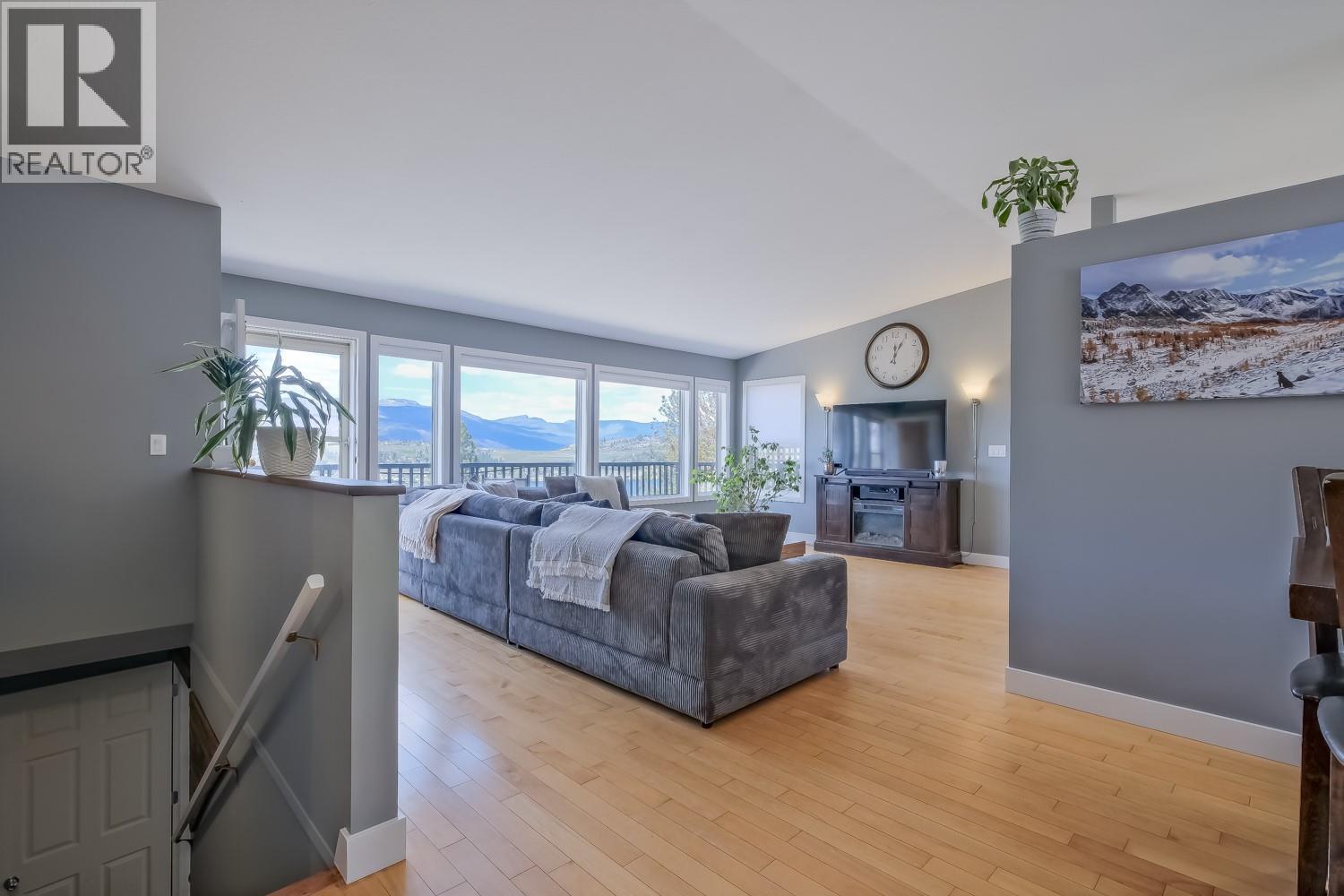 11420 Darlene Road, Lake Country, British Columbia  V4V 1Y4 - Photo 11 - 10385737