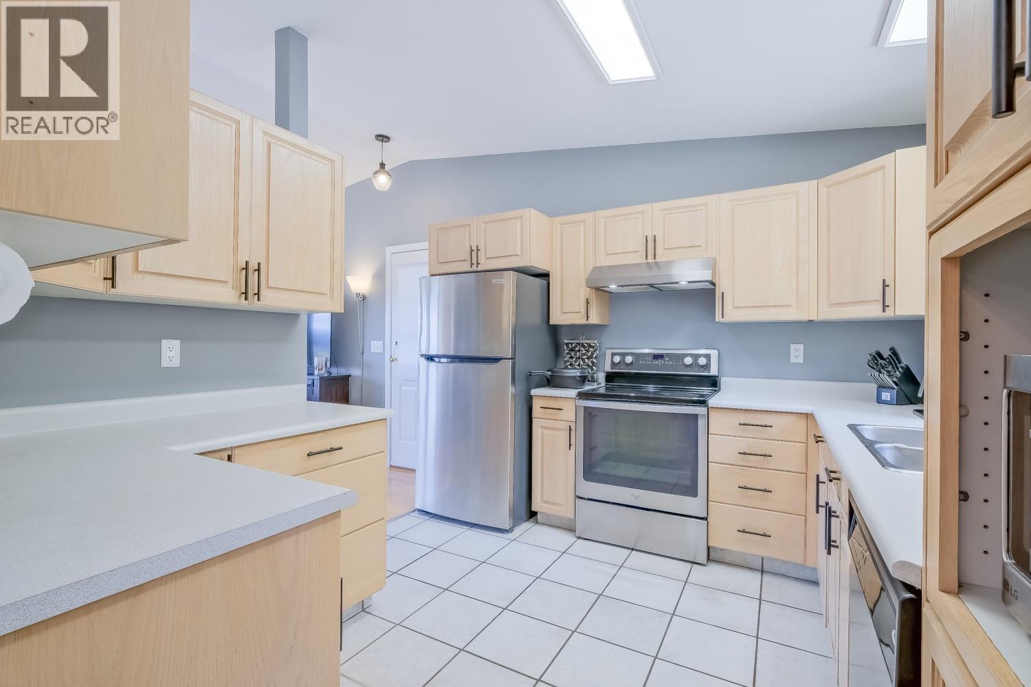 11420 Darlene Road, Lake Country, British Columbia  V4V 1Y4 - Photo 14 - 10385737