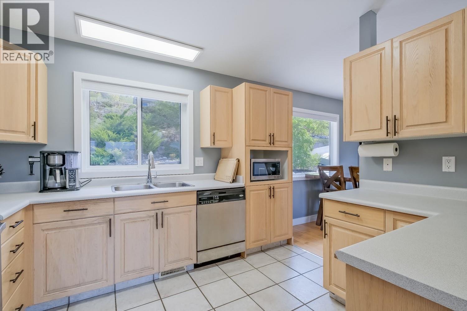 11420 Darlene Road, Lake Country, British Columbia  V4V 1Y4 - Photo 15 - 10385737