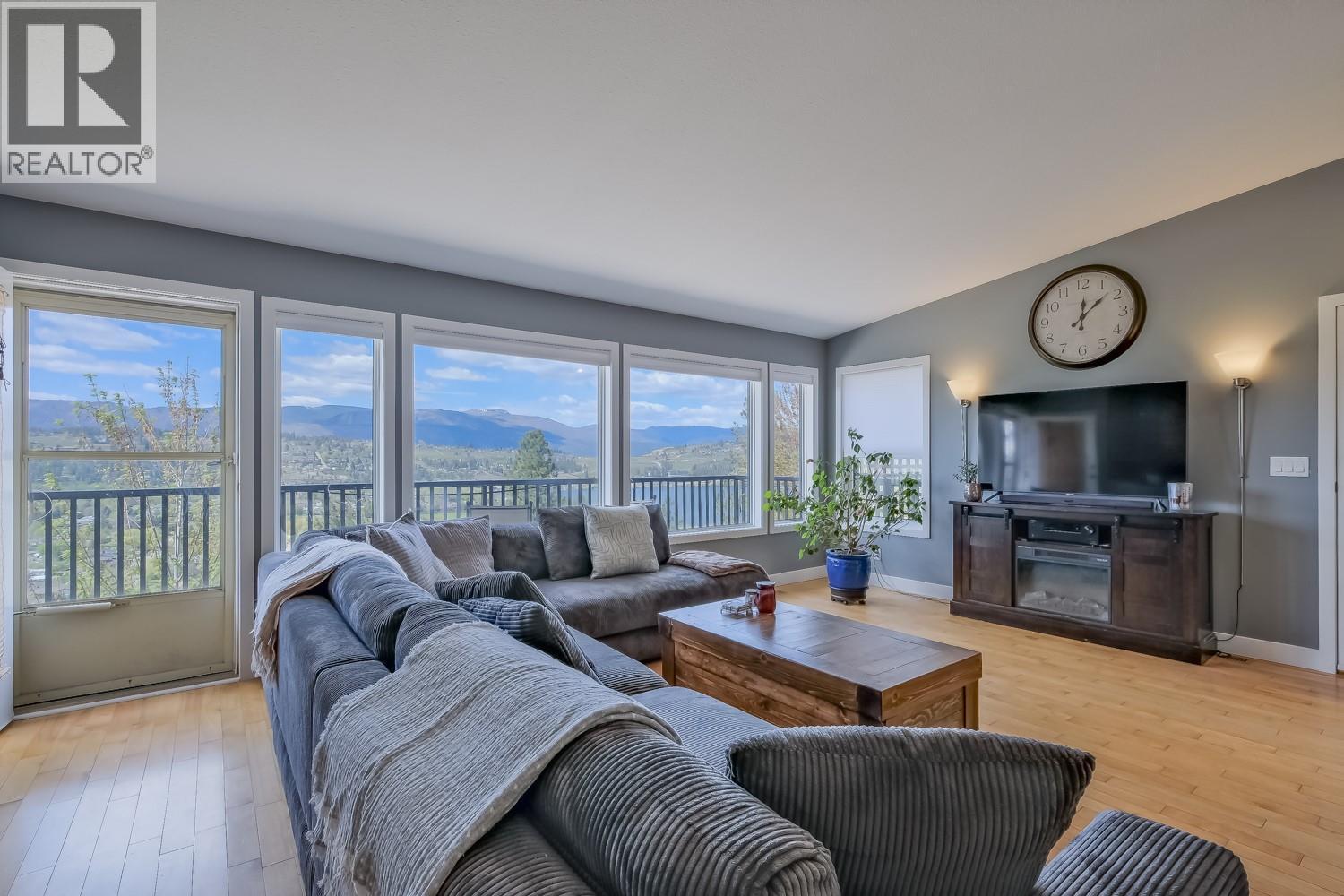 11420 Darlene Road, Lake Country, British Columbia  V4V 1Y4 - Photo 5 - 10385737