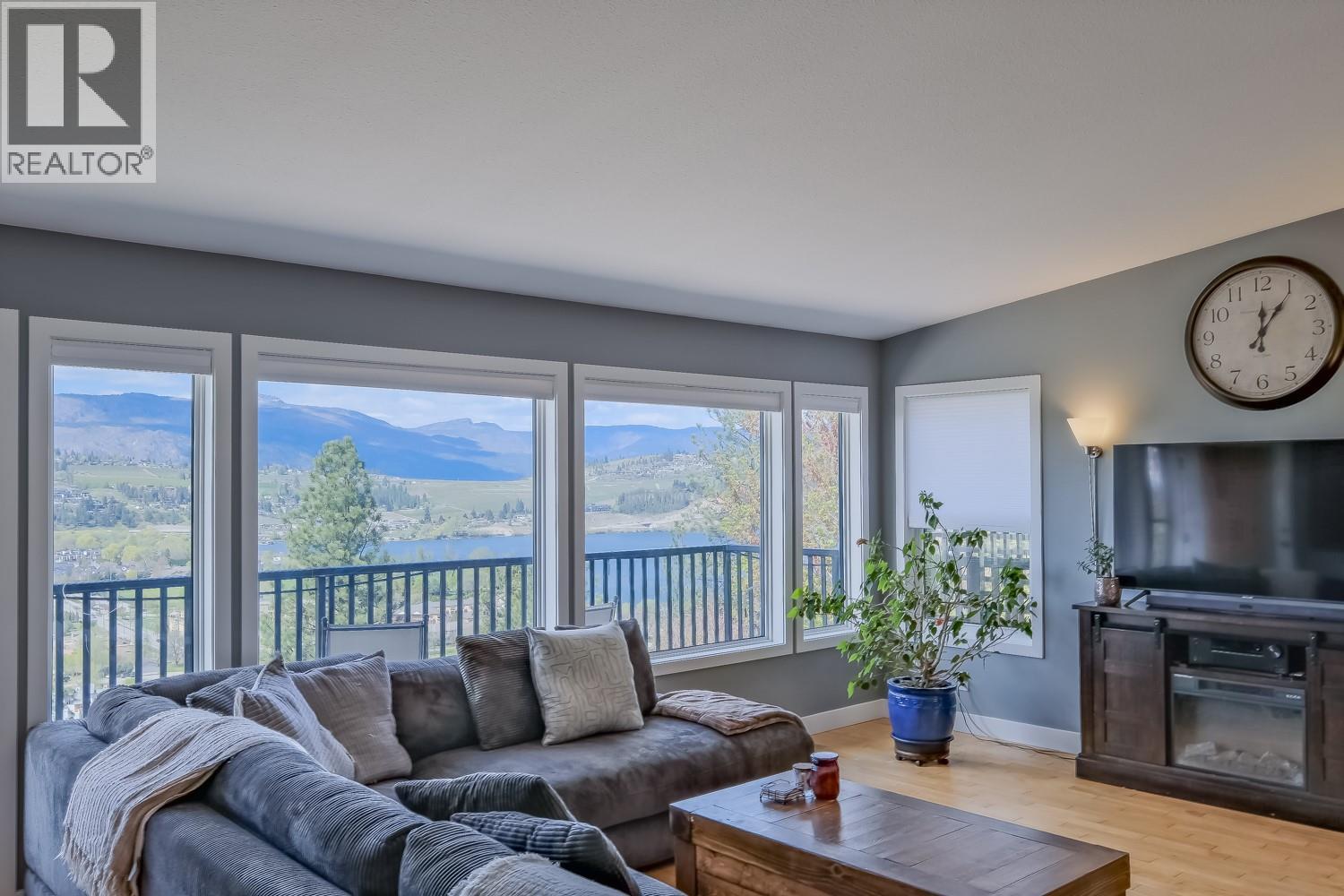 11420 Darlene Road, Lake Country, British Columbia  V4V 1Y4 - Photo 8 - 10385737