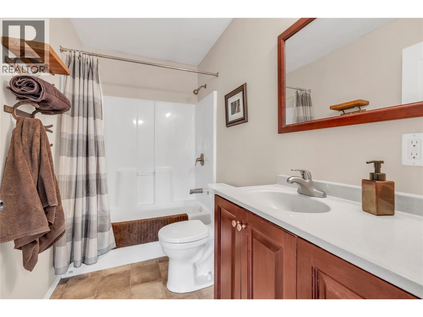 1911 Stewart Road, Cawston, British Columbia  V0X 1C1 - Photo 17 - 10385915
