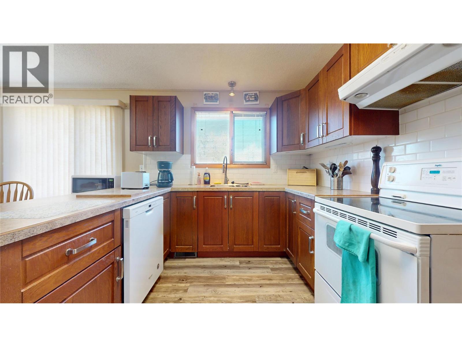 2724 2b Street S, Cranbrook, British Columbia  V1C 5G2 - Photo 11 - 10385375