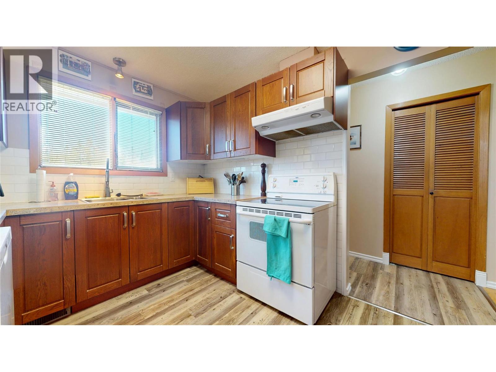 2724 2b Street S, Cranbrook, British Columbia  V1C 5G2 - Photo 13 - 10385375