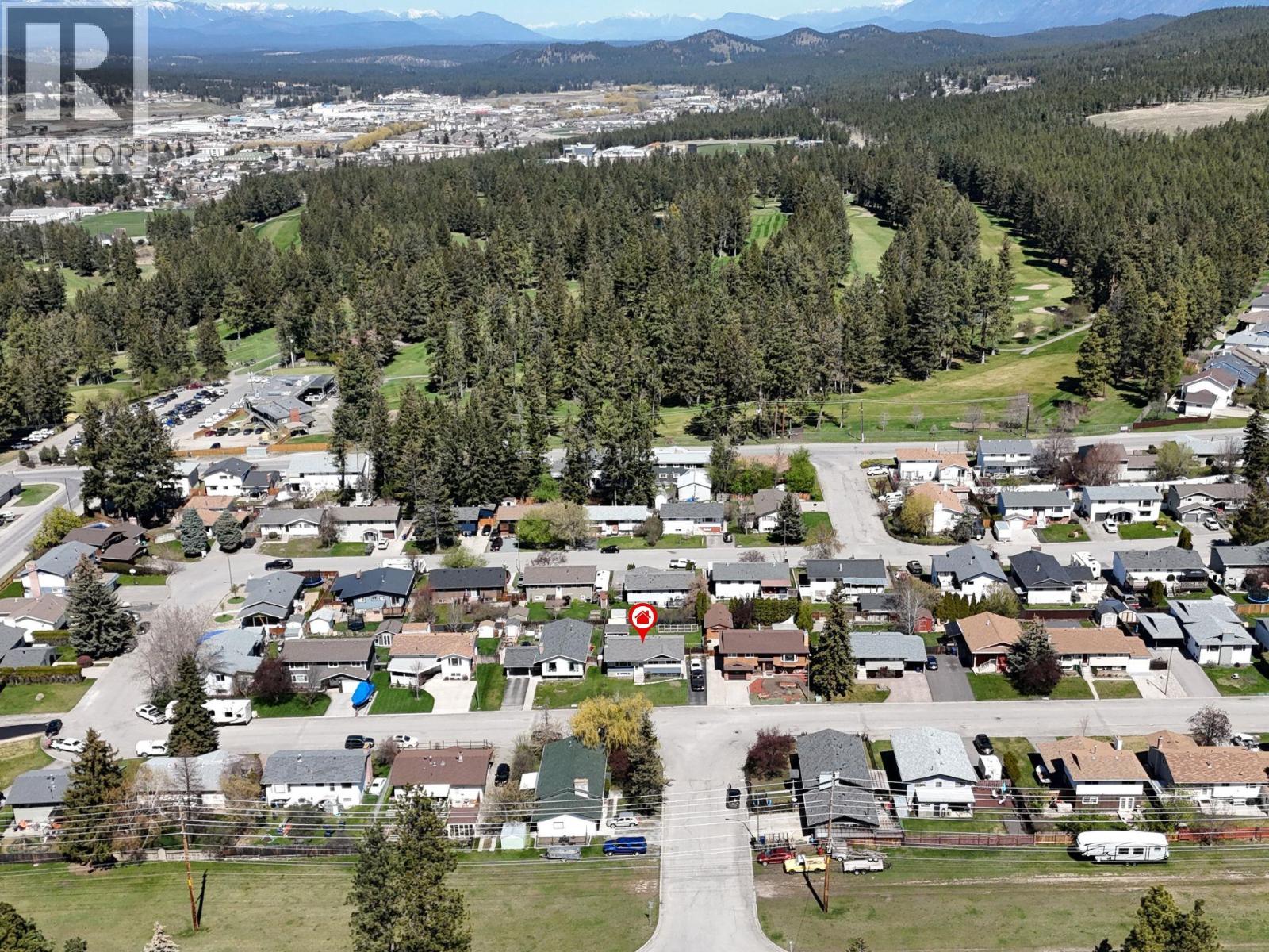 2724 2b Street S, Cranbrook, British Columbia  V1C 5G2 - Photo 3 - 10385375