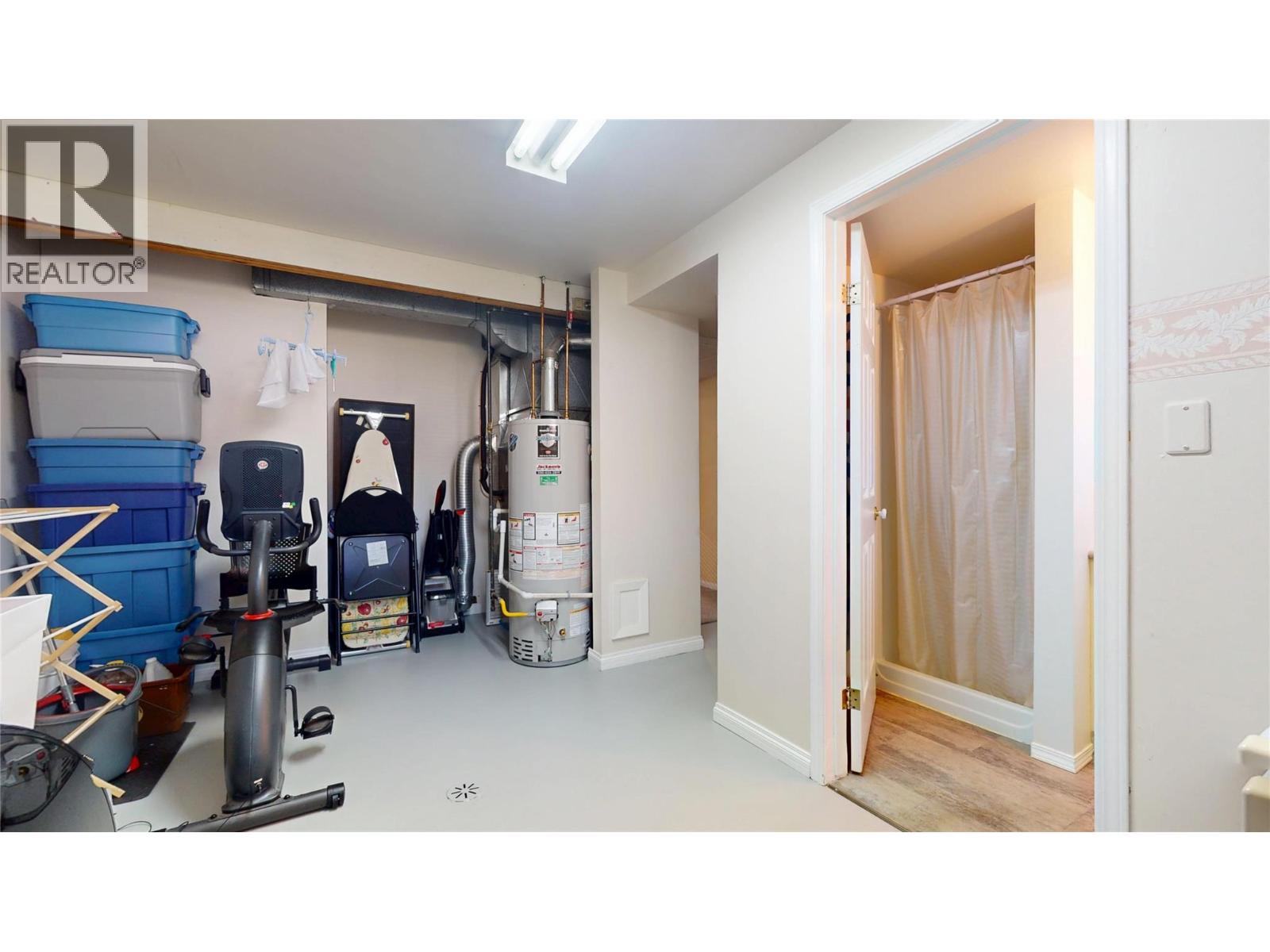 2724 2b Street S, Cranbrook, British Columbia  V1C 5G2 - Photo 32 - 10385375