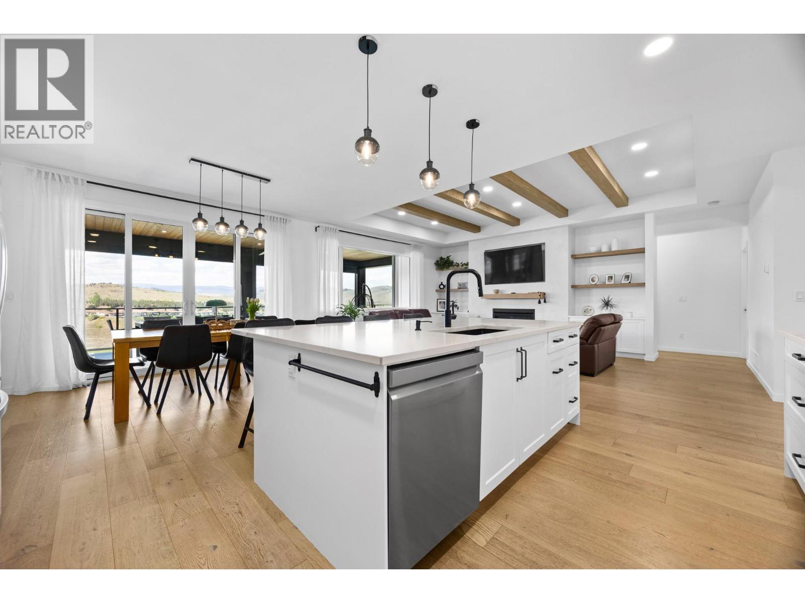 926 Mt Griffin Road, Vernon, British Columbia  V1B 0A5 - Photo 13 - 10385853