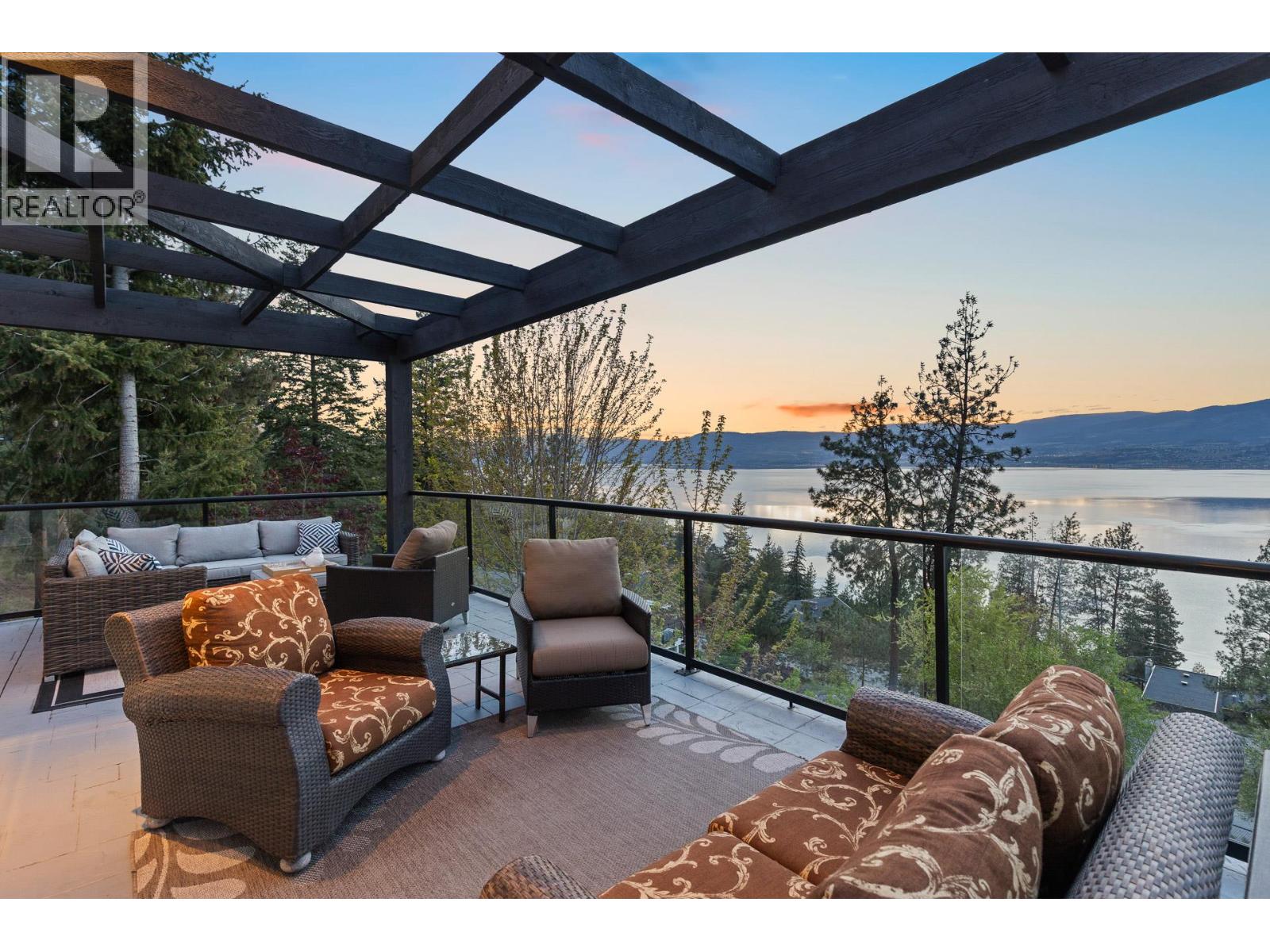 421 Edgemont Court, Kelowna, British Columbia  V1W 2Z4 - Photo 3 - 10384316