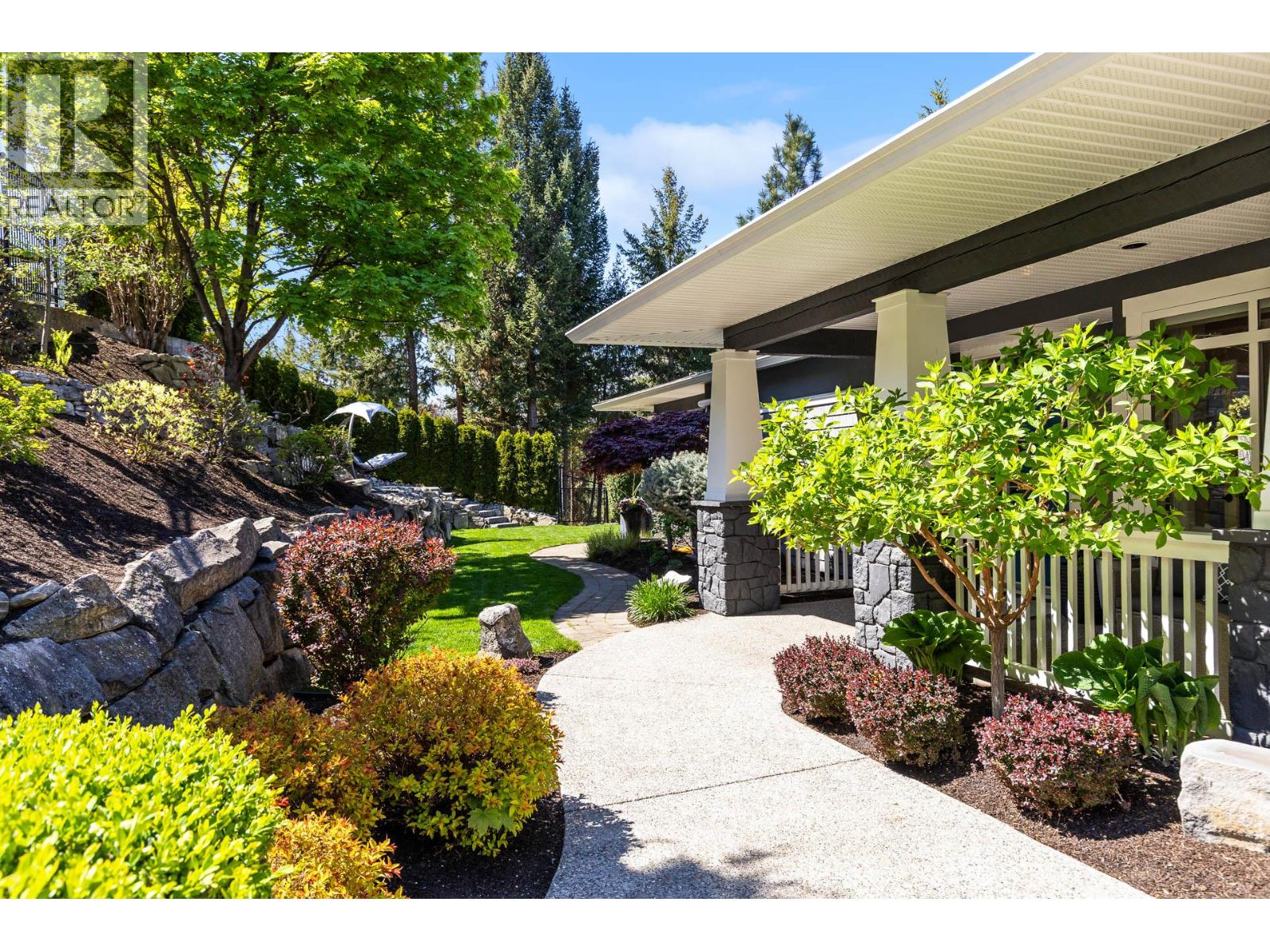 421 Edgemont Court, Kelowna, British Columbia  V1W 2Z4 - Photo 9 - 10384316