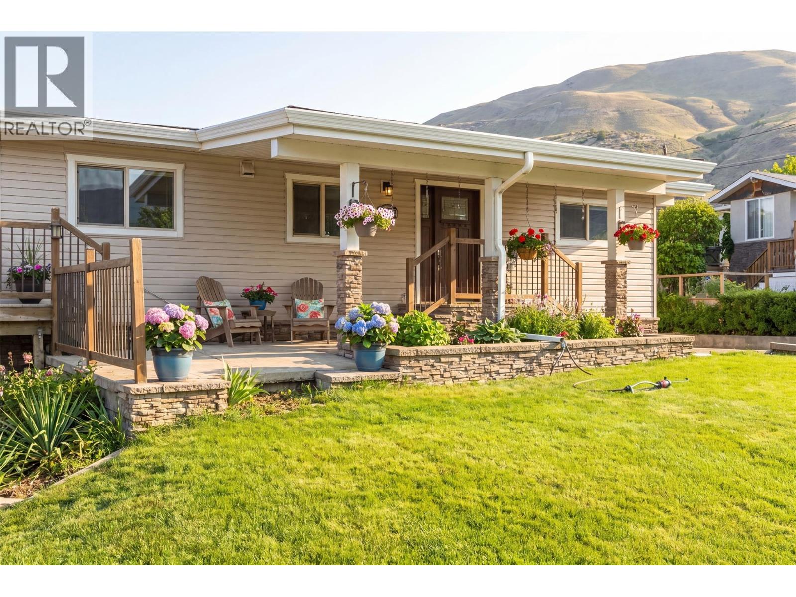 803 Cariboo Crescent, Ashcroft, British Columbia  V0K 1A0 - Photo 2 - 10385870