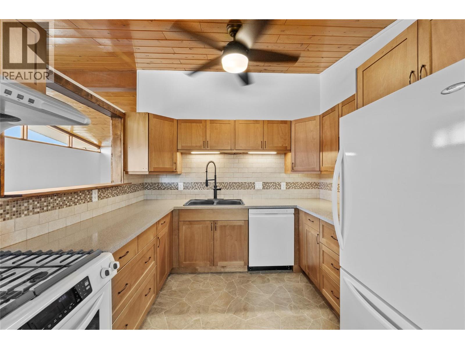 803 Cariboo Crescent, Ashcroft, British Columbia  V0K 1A0 - Photo 7 - 10385870