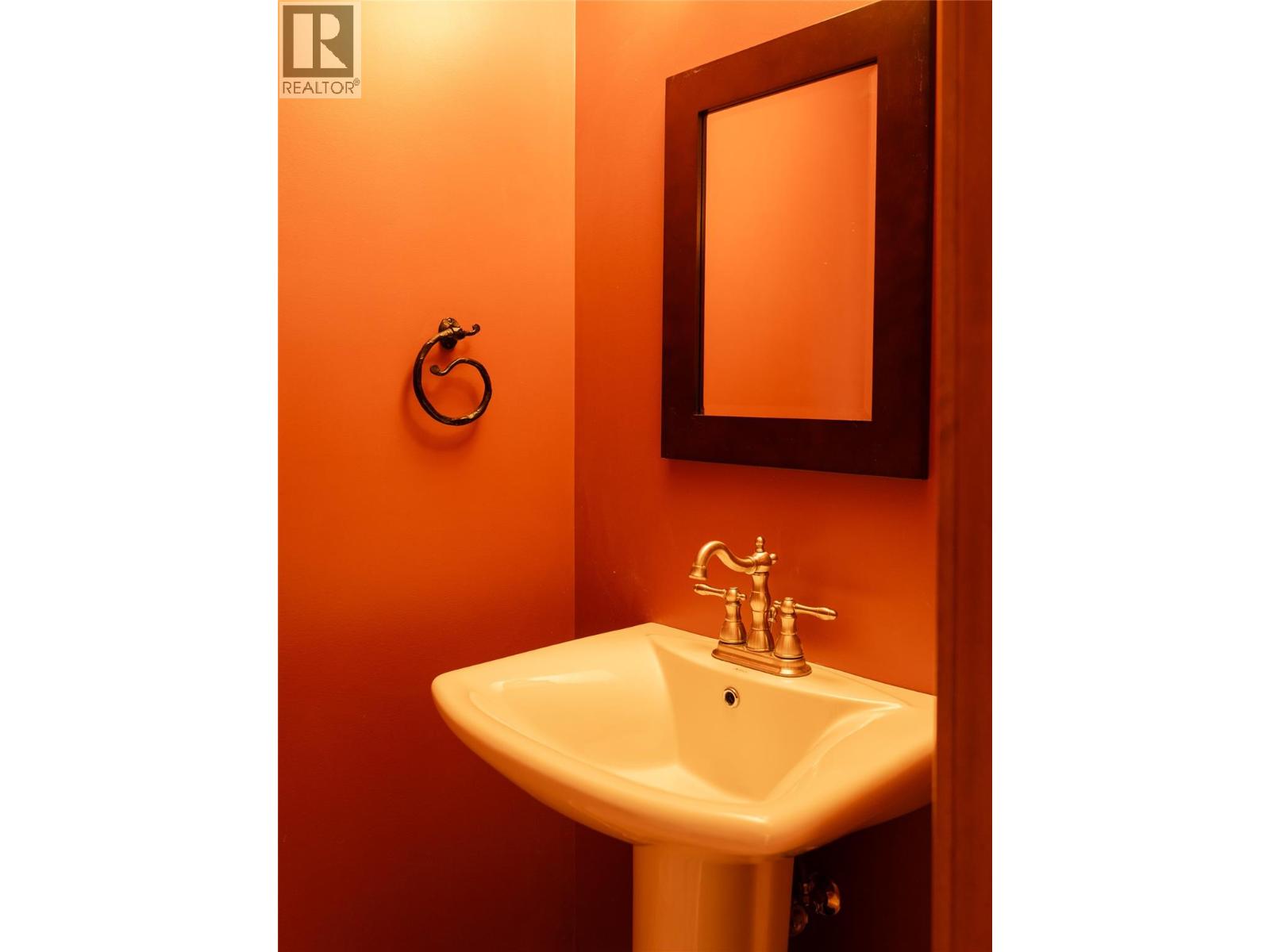 1901 Choquette Avenue Unit# 404, Nelson, British Columbia  V1L 7B8 - Photo 24 - 10385838