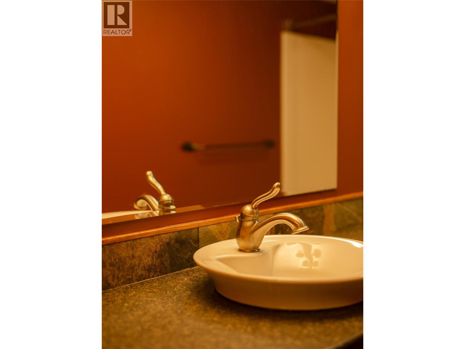 1901 Choquette Avenue Unit# 404, Nelson, British Columbia  V1L 7B8 - Photo 41 - 10385838