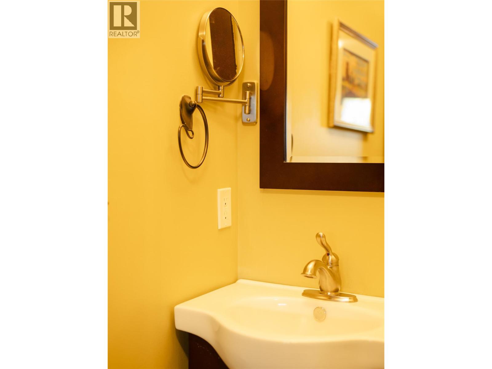 1901 Choquette Avenue Unit# 404, Nelson, British Columbia  V1L 7B8 - Photo 48 - 10385838