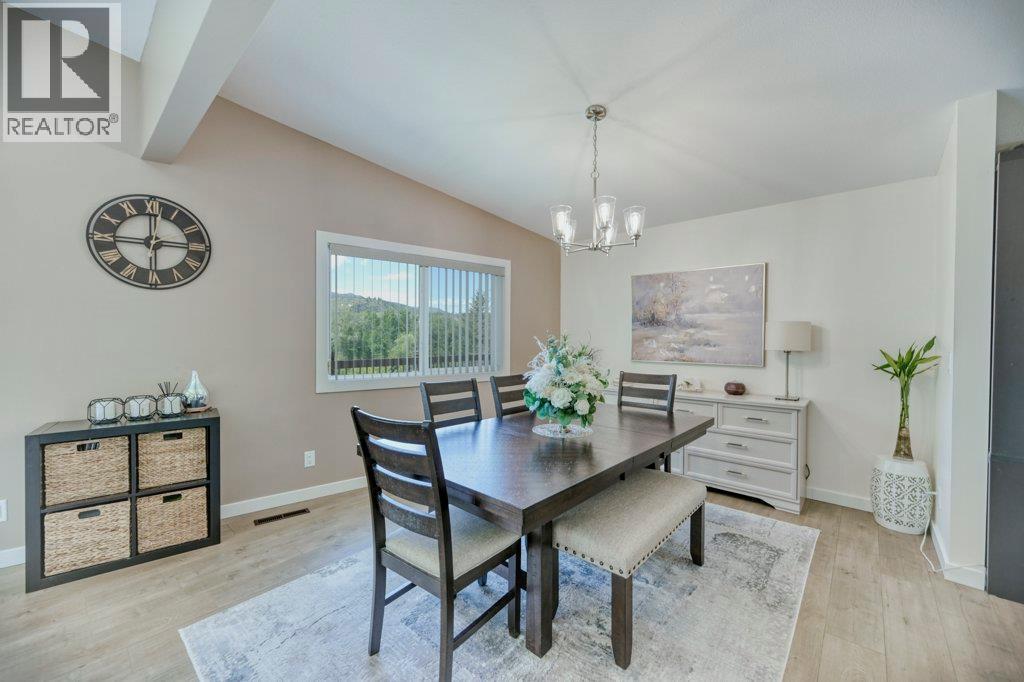 7562 Crest-A-Way Road, Oliver, British Columbia  V0H 1T2 - Photo 11 - 10384937
