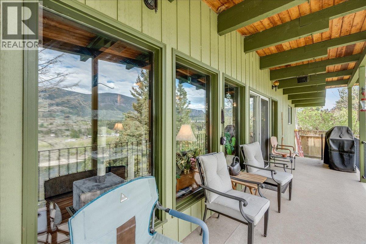 2641 4th Avenue, Castlegar, British Columbia  V1N 2S1 - Photo 28 - 10385830