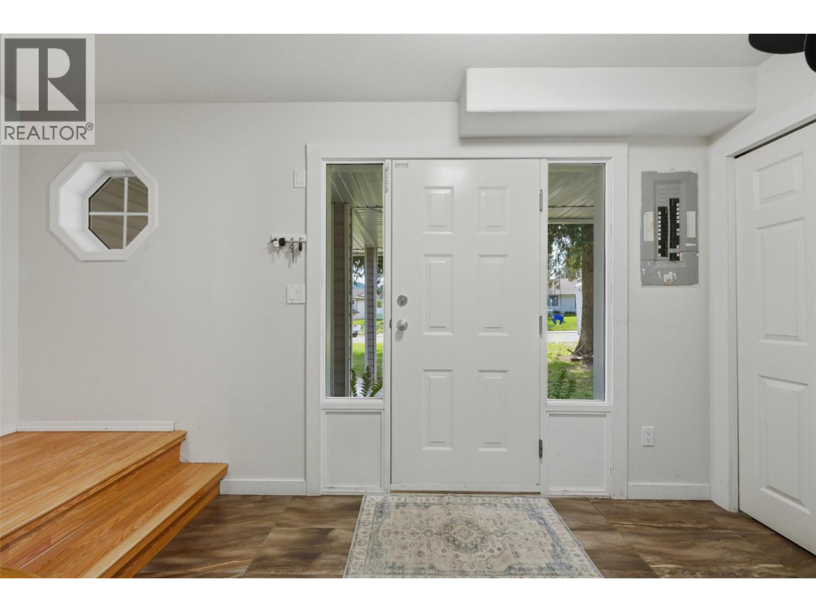 2239 Linea Crescent, Lumby, British Columbia  V0E 2G0 - Photo 11 - 10385866