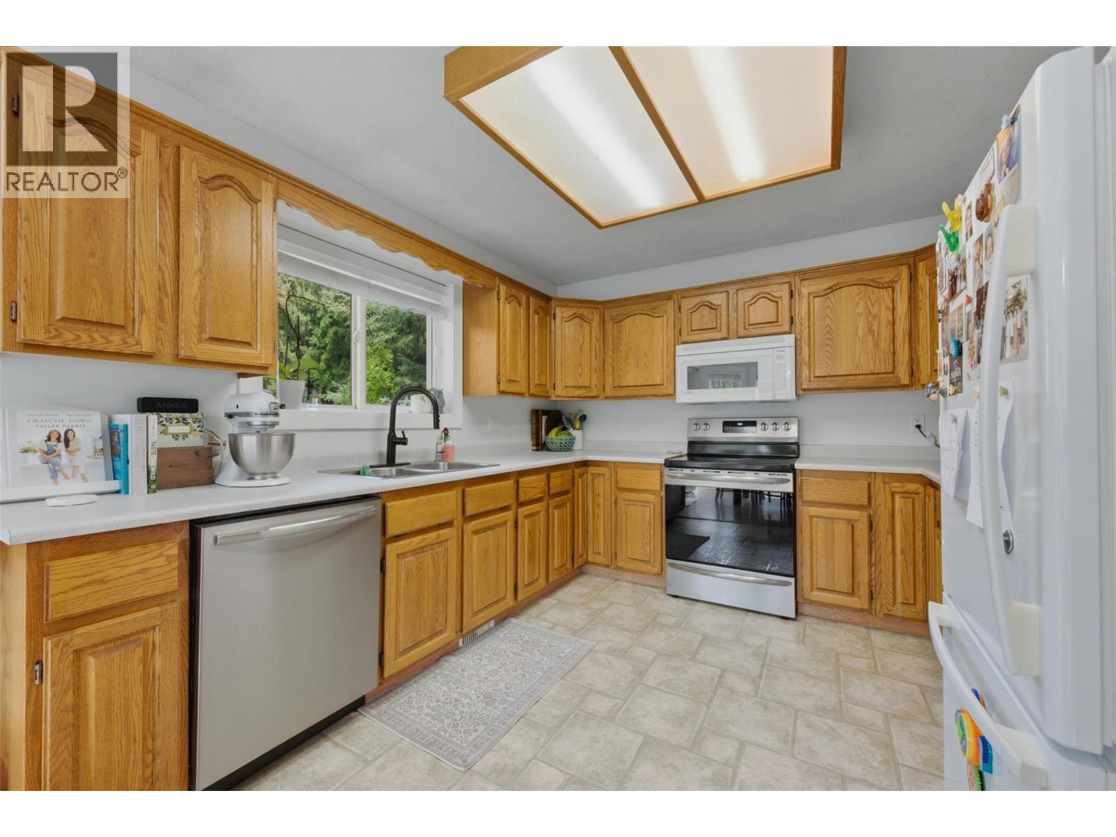 2239 Linea Crescent, Lumby, British Columbia  V0E 2G0 - Photo 29 - 10385866