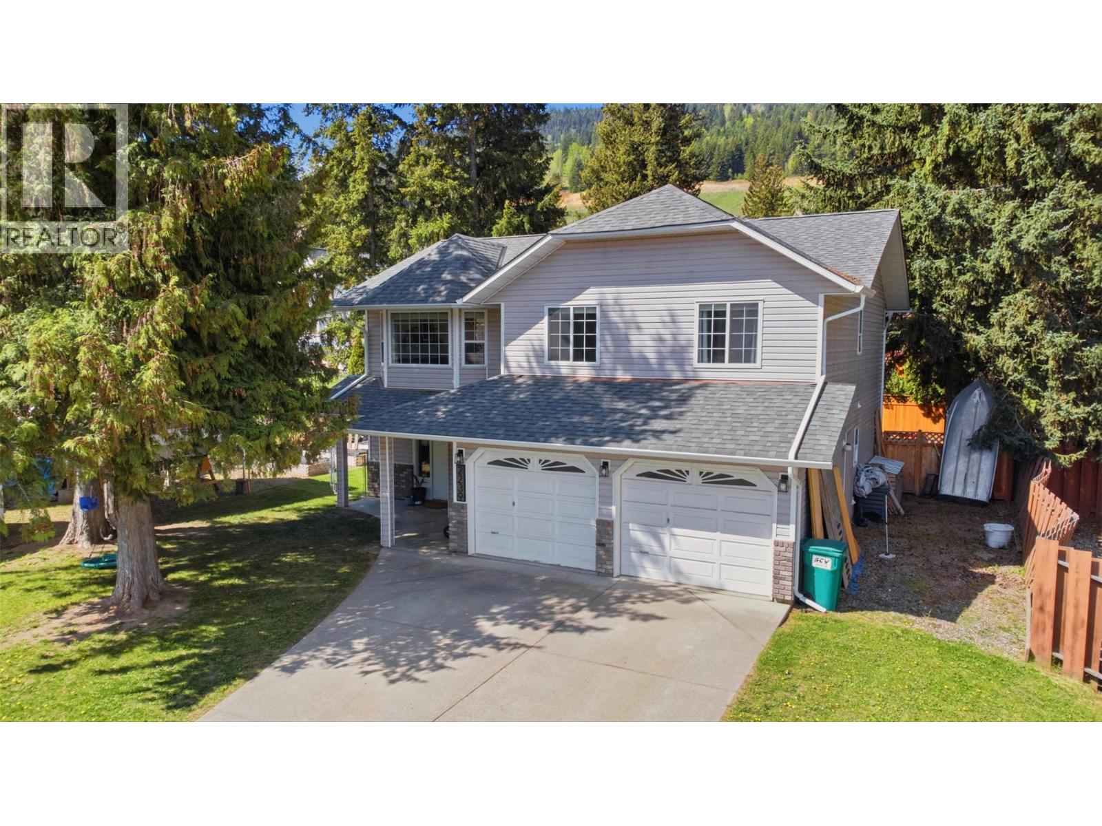 2239 Linea Crescent, Lumby, British Columbia  V0E 2G0 - Photo 3 - 10385866