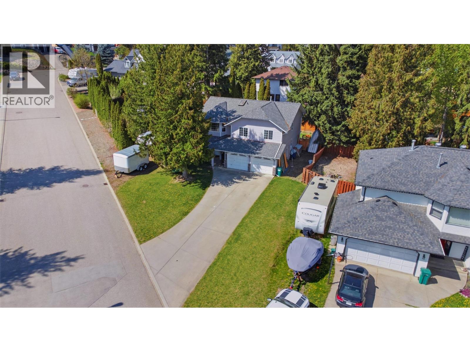 2239 Linea Crescent, Lumby, British Columbia  V0E 2G0 - Photo 5 - 10385866