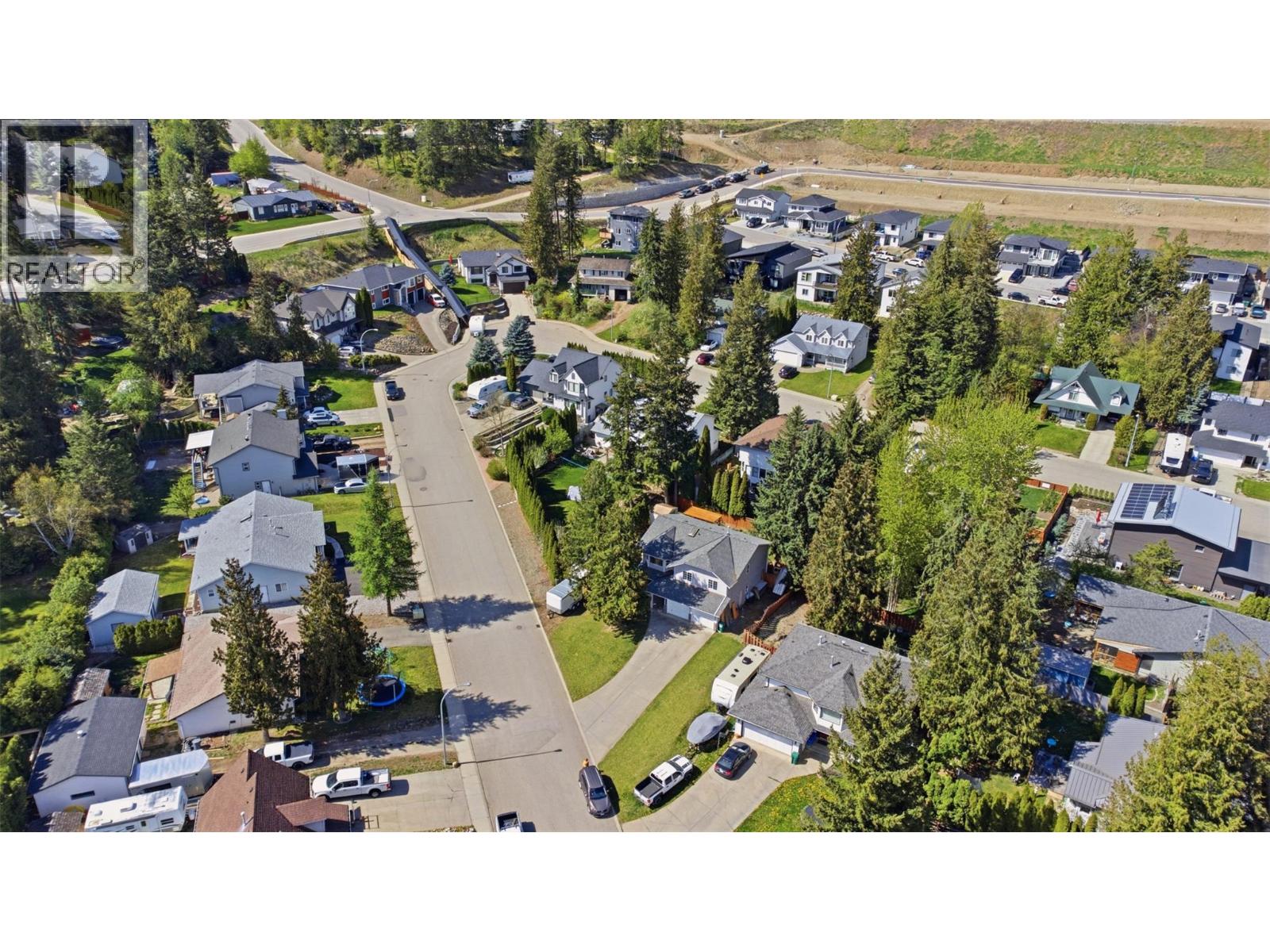 2239 Linea Crescent, Lumby, British Columbia  V0E 2G0 - Photo 8 - 10385866