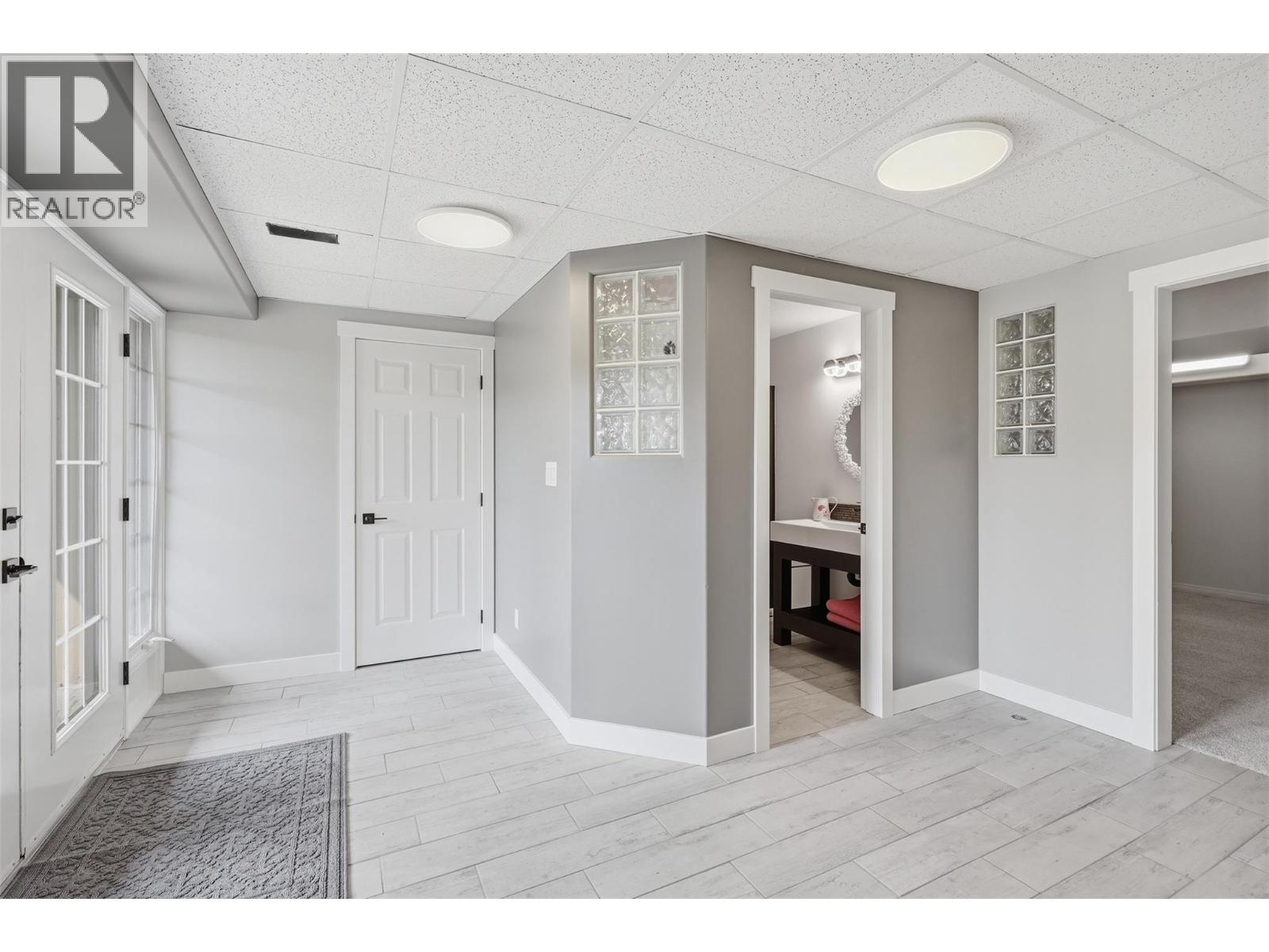 3335 Shuswap Road, Kamloops, British Columbia  V2H 1T2 - Photo 47 - 10385969