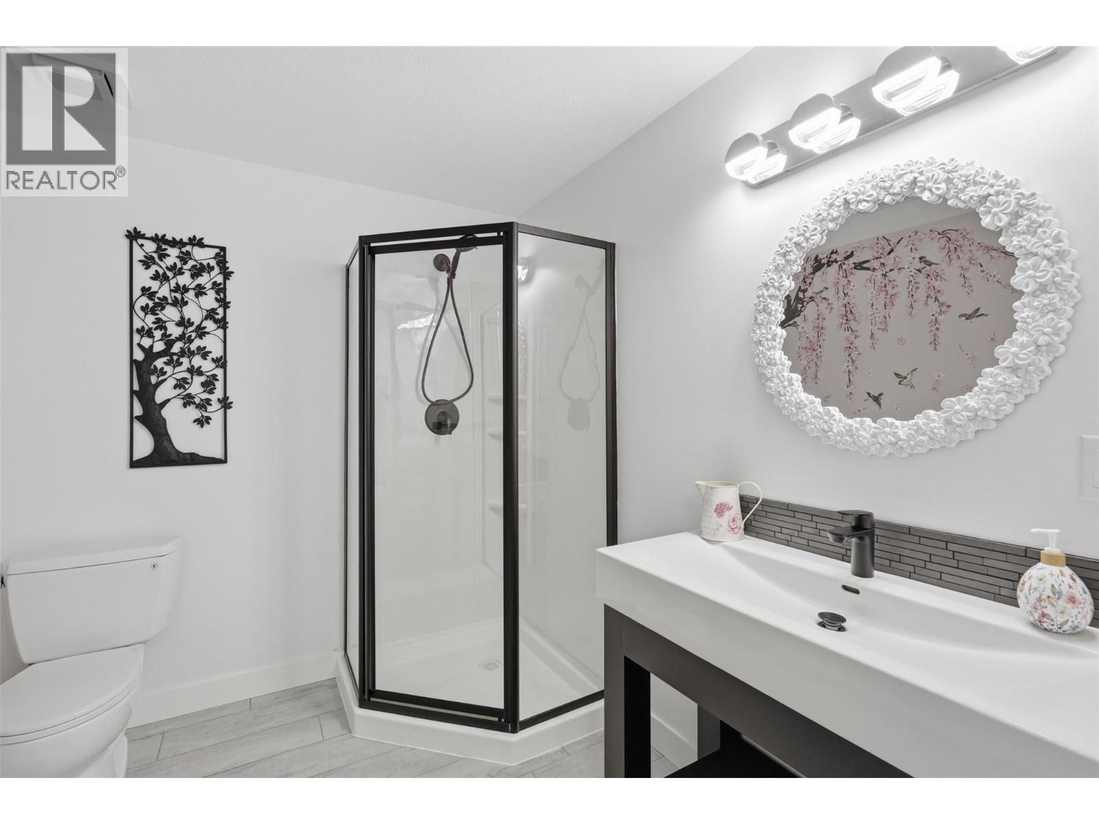 3335 Shuswap Road, Kamloops, British Columbia  V2H 1T2 - Photo 48 - 10385969