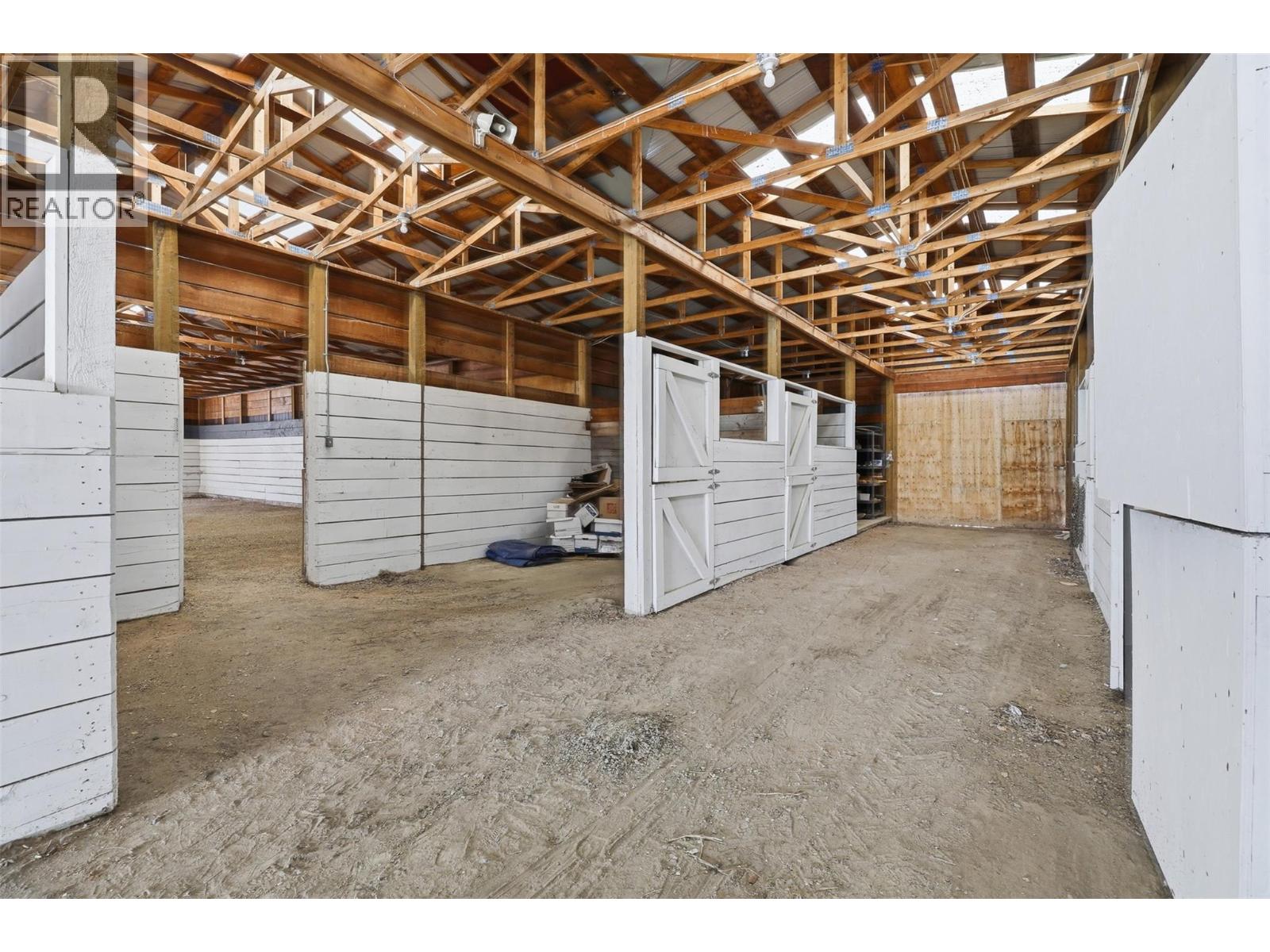 3335 Shuswap Road, Kamloops, British Columbia  V2H 1T2 - Photo 69 - 10385969