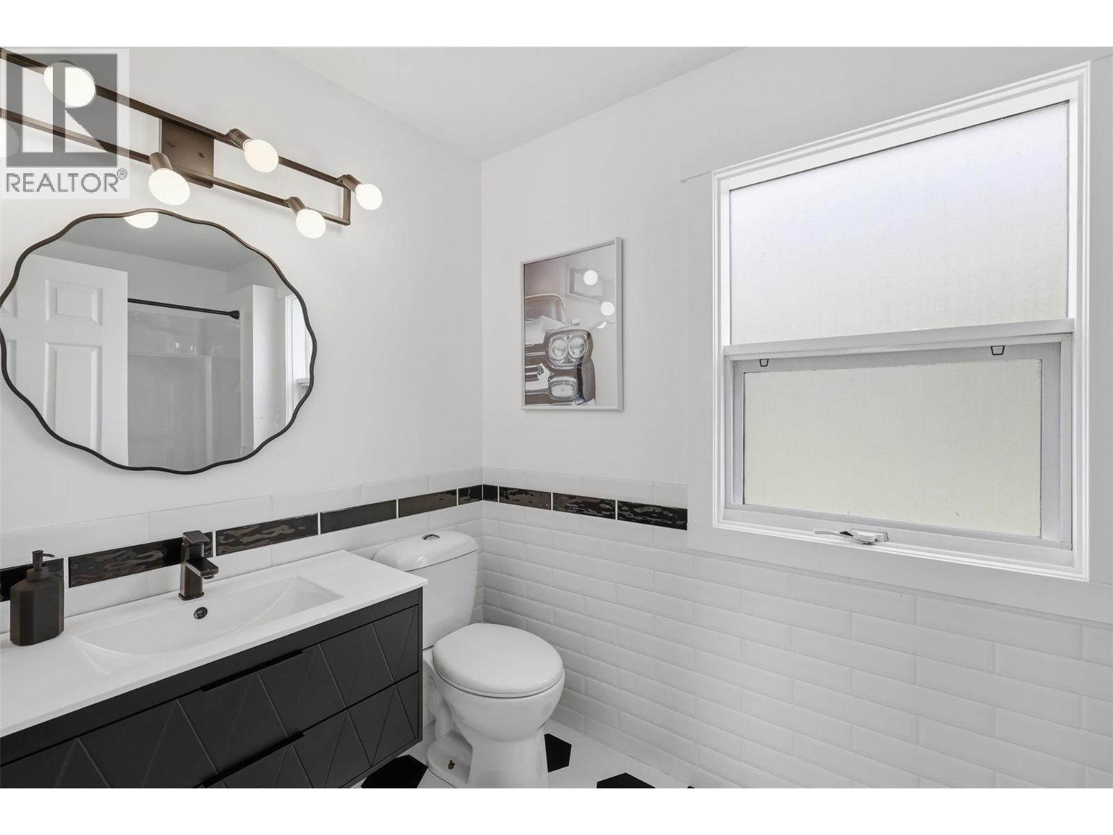 3335 Shuswap Road, Kamloops, British Columbia  V2H 1T2 - Photo 41 - 10385955