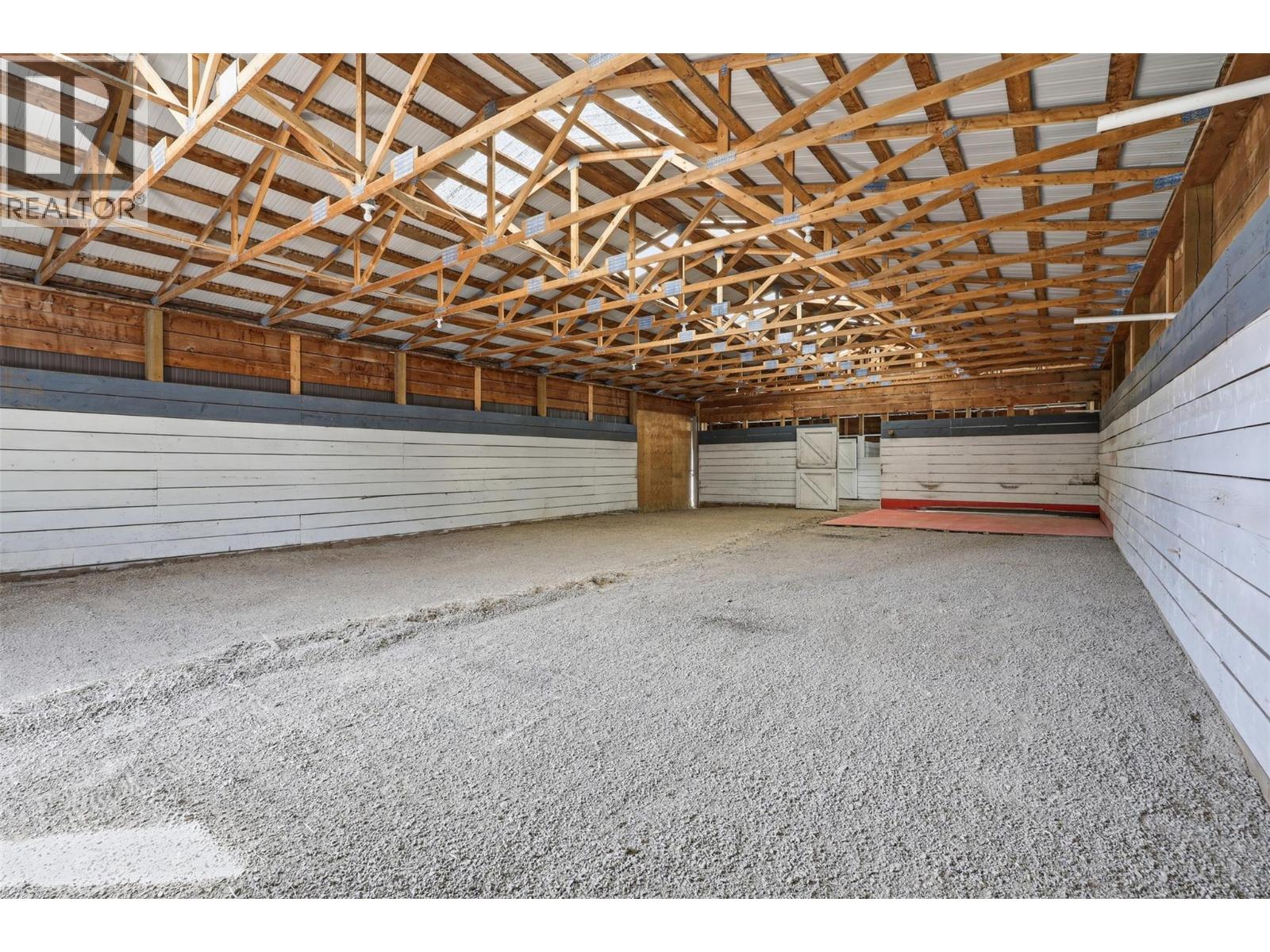 3335 Shuswap Road, Kamloops, British Columbia  V2H 1T2 - Photo 72 - 10385955