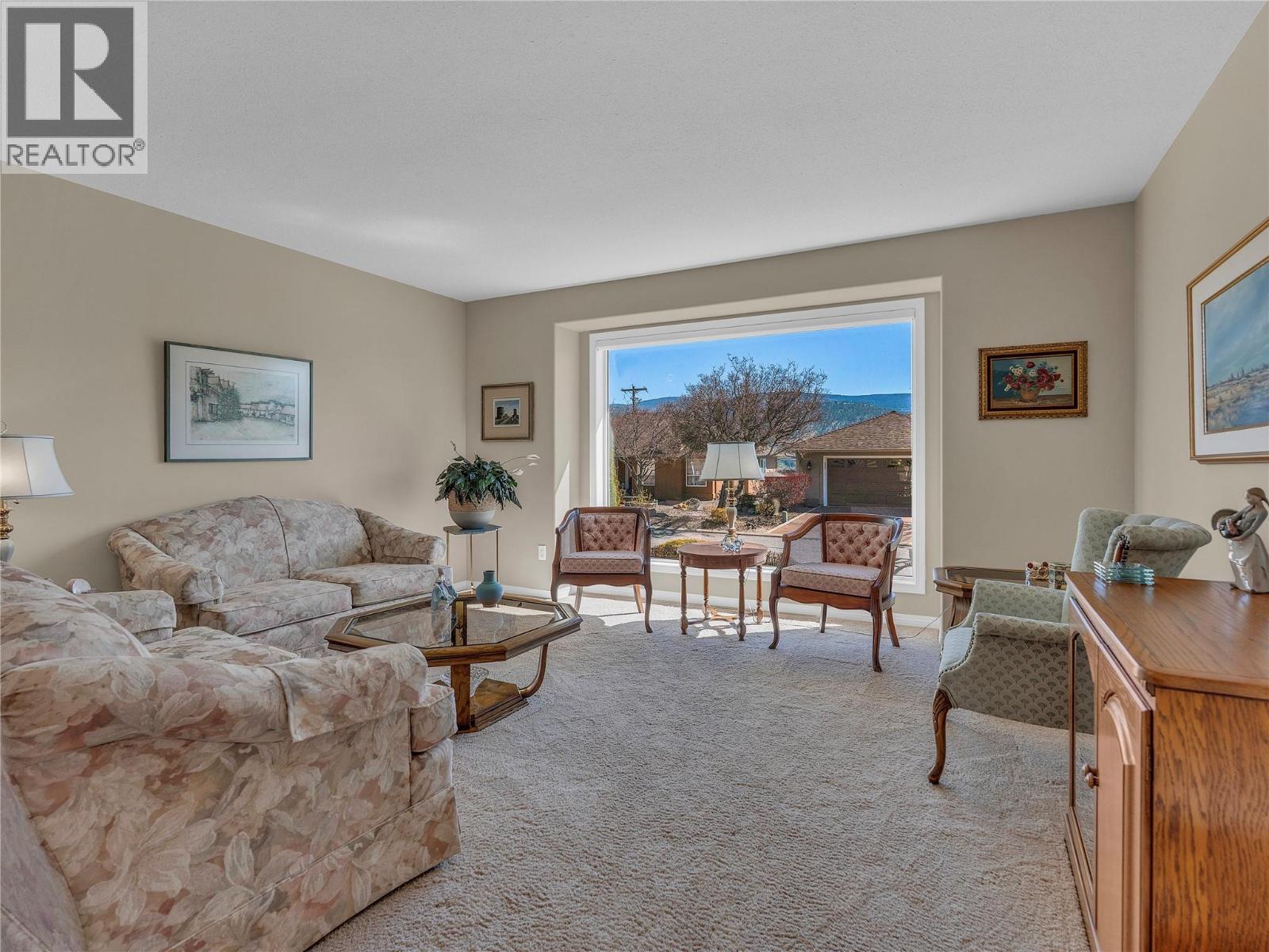443 Ridge Place, Penticton, British Columbia  V2A 8N7 - Photo 3 - 10382960