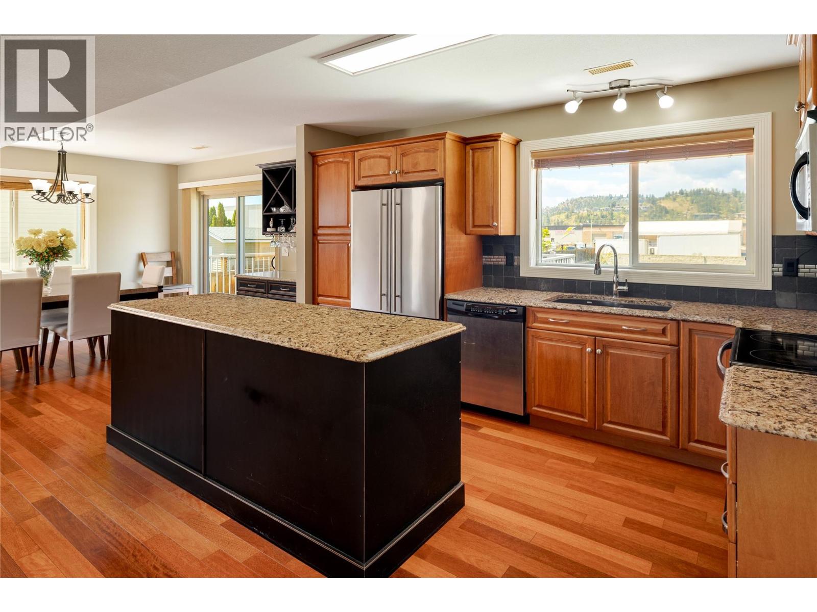 940 Mayfair Road, kelowna, British Columbia
