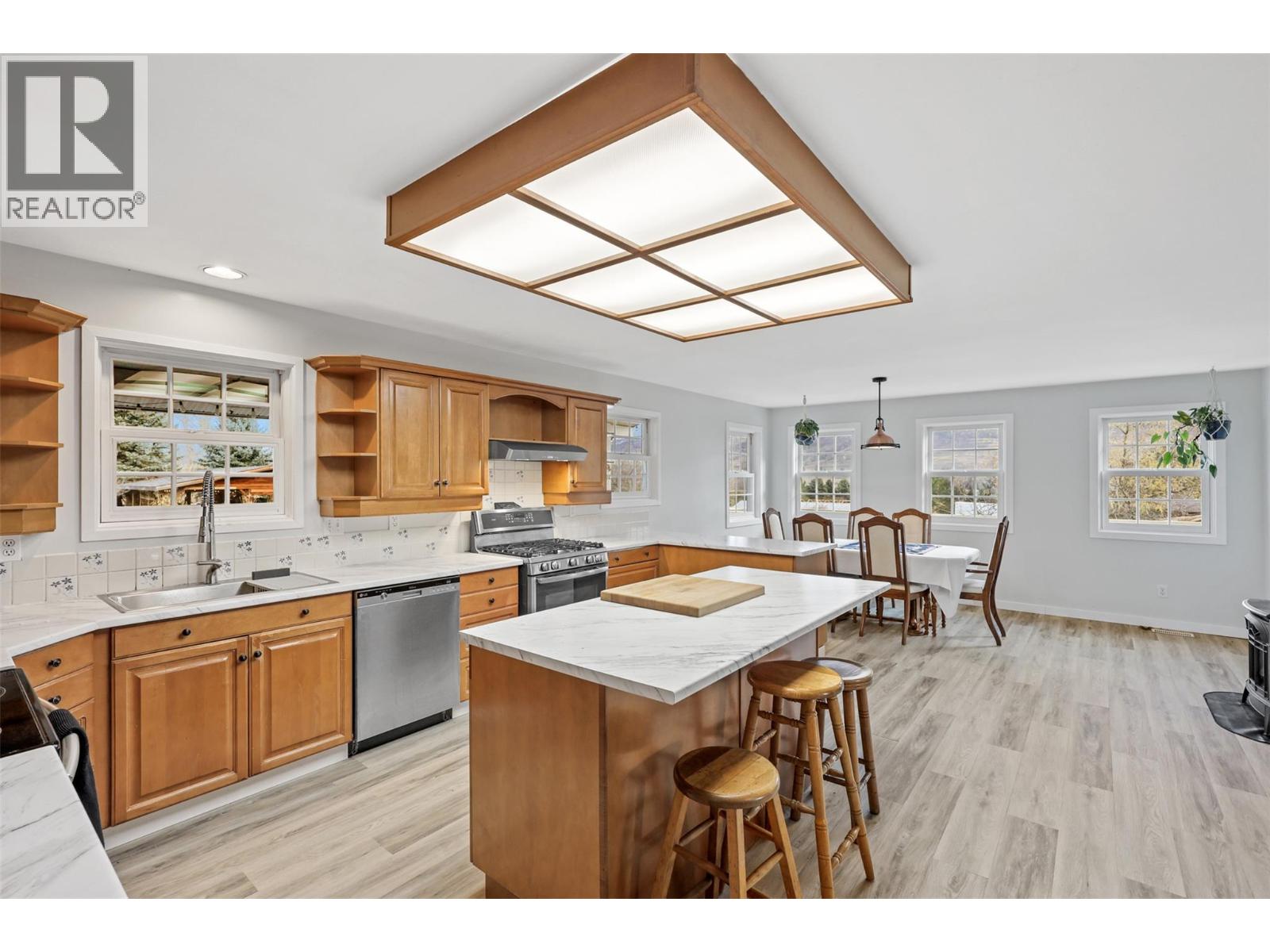 710 Dairy Road, Kamloops, British Columbia  V2B 8N5 - Photo 13 - 10385970