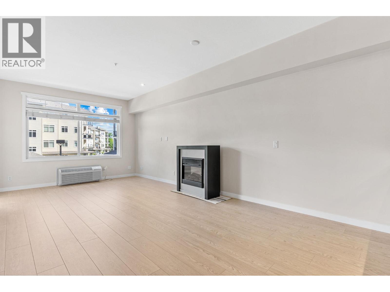 1350 Ridgeway Drive Unit# 202, Kelowna, British Columbia  V1Y 9T8 - Photo 4 - 10385967