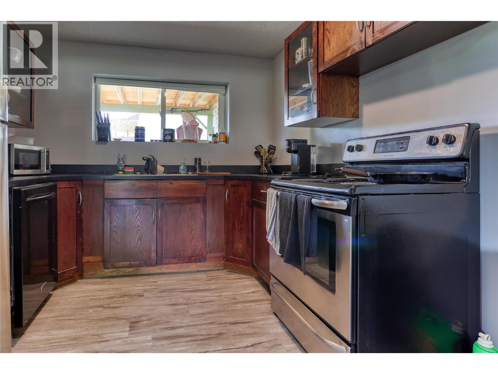 729 Lynnwood Crescent, Castlegar, British Columbia  V1N 1E4 - Photo 22 - 10384852