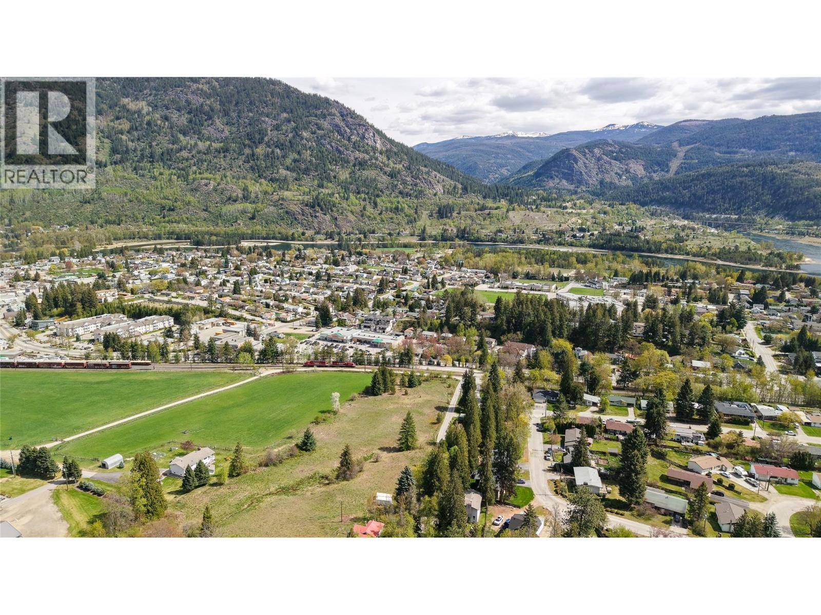 729 Lynnwood Crescent, Castlegar, British Columbia  V1N 1E4 - Photo 39 - 10384852