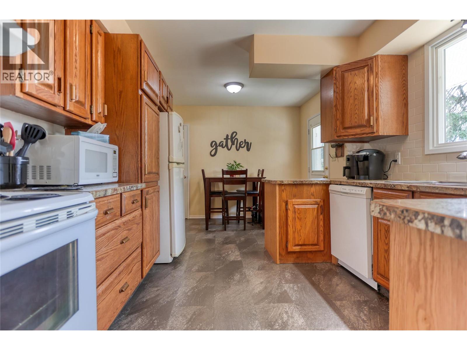 729 Lynnwood Crescent, Castlegar, British Columbia  V1N 1E4 - Photo 8 - 10384852